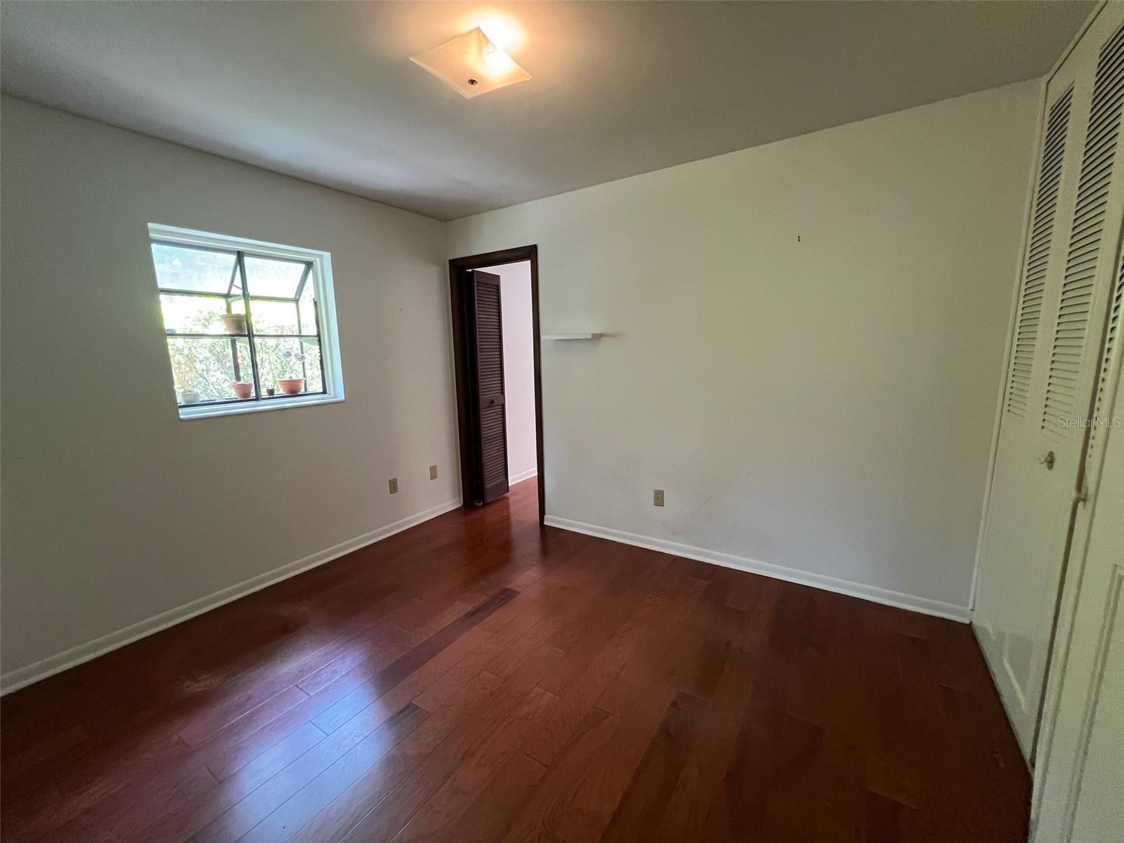 703 Ne 5th Pl Property Photo 13