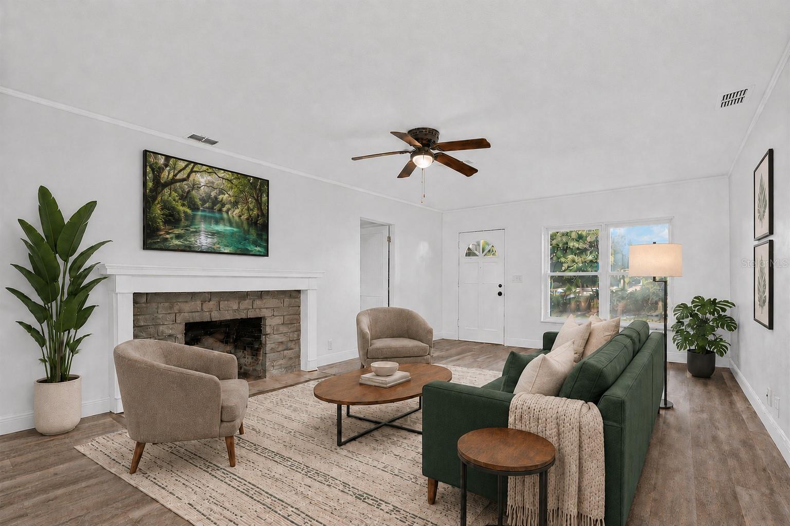 1202 Oranole Rd Property Photo 3