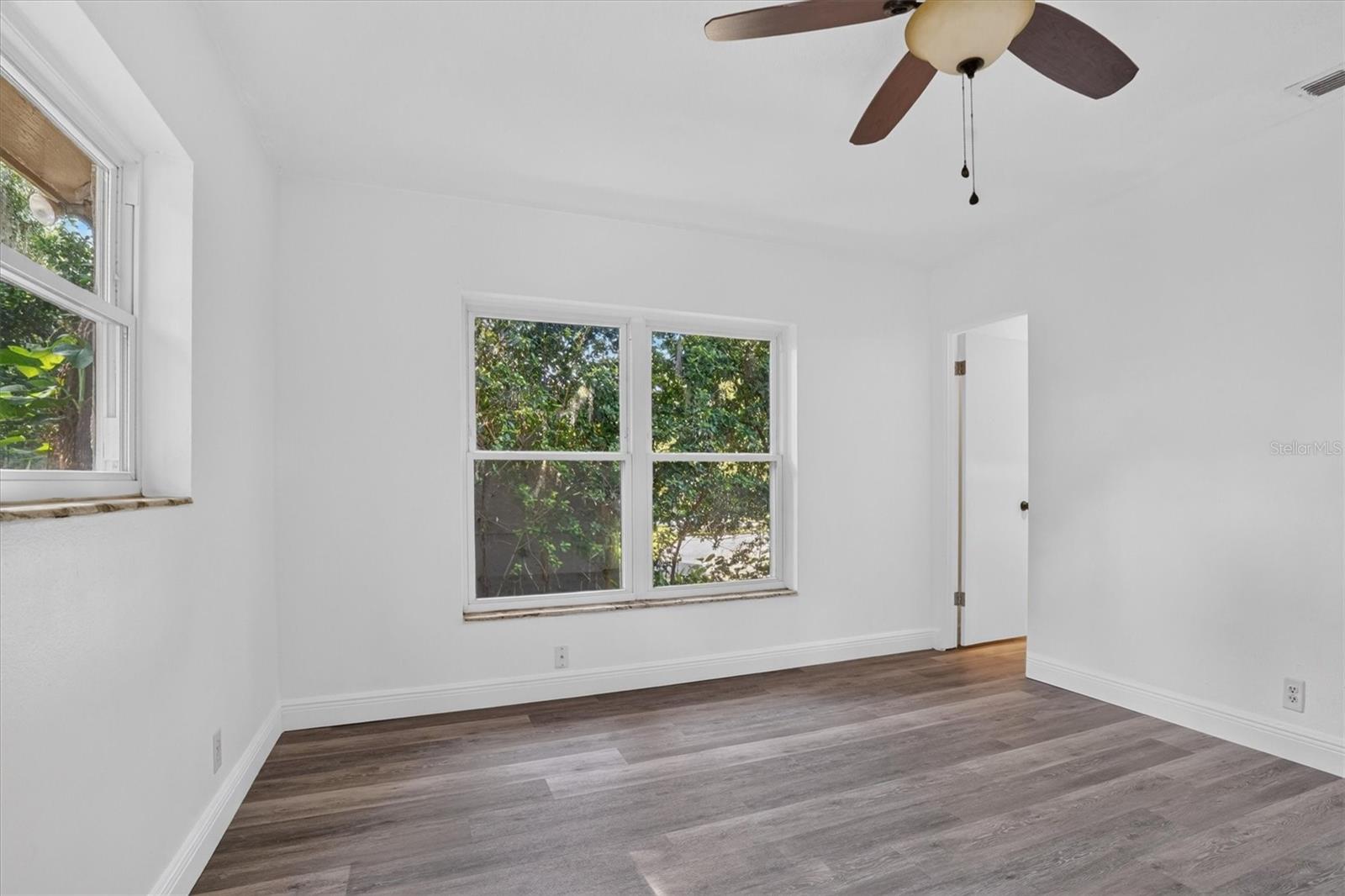 1202 Oranole Rd Property Photo 22
