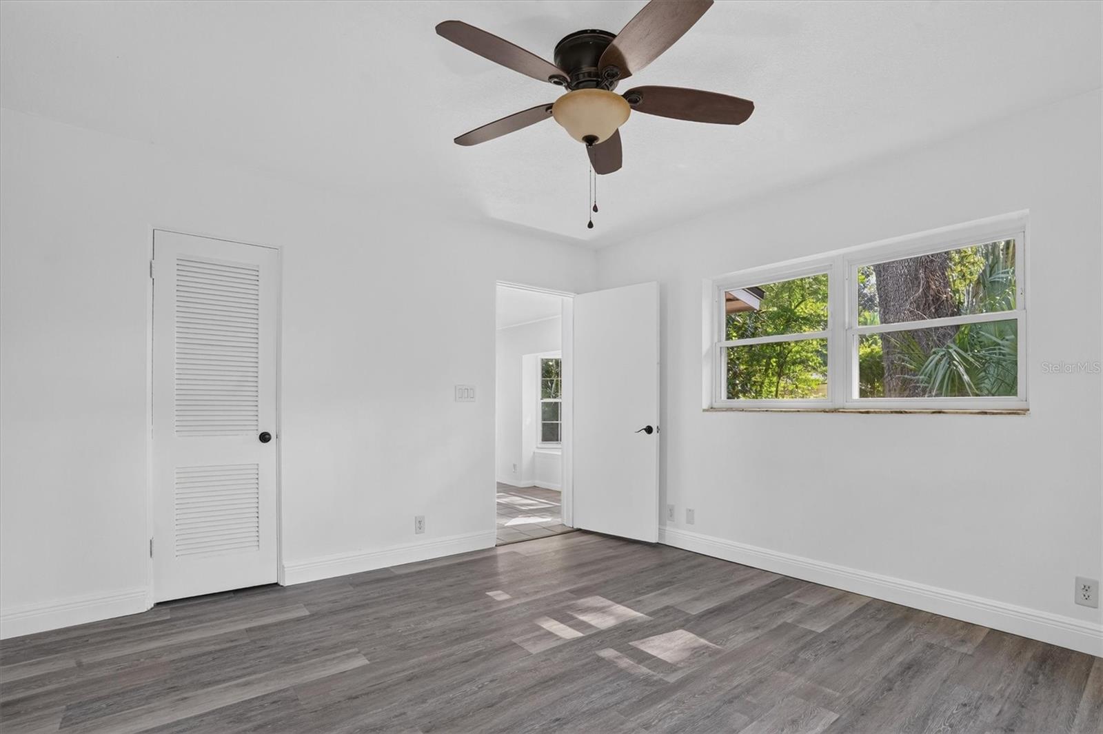 1202 Oranole Rd Property Photo 24
