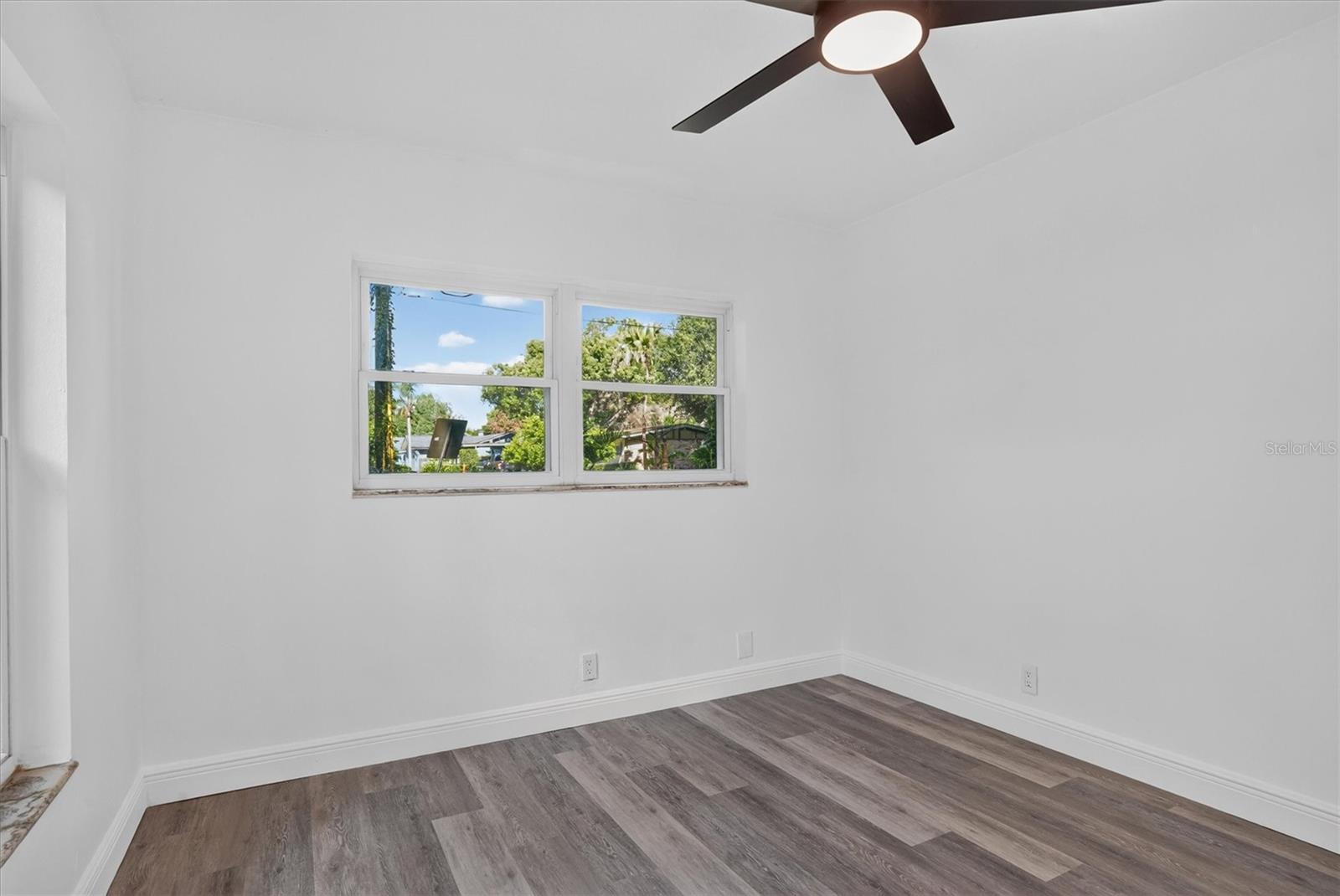 1202 Oranole Rd Property Photo 29