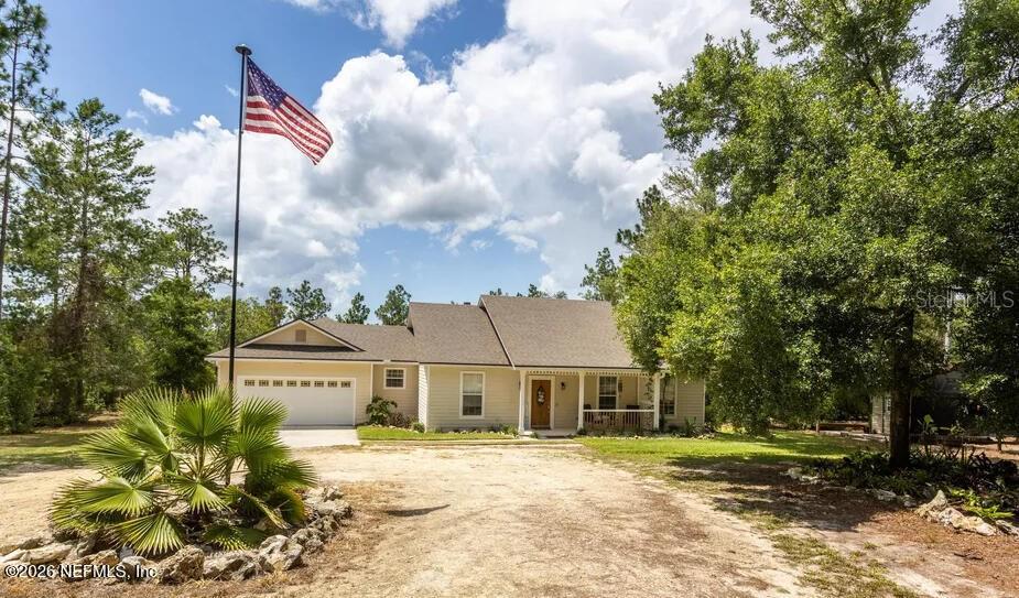 168 Hour Glass Cir Property Photo 1