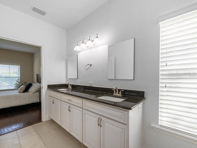 12604 Nw 11 Pl Property Photo 9