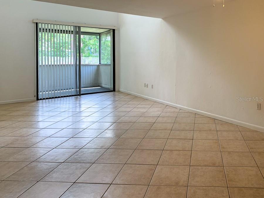 605 Sw 75th St #210 Property Photo 3