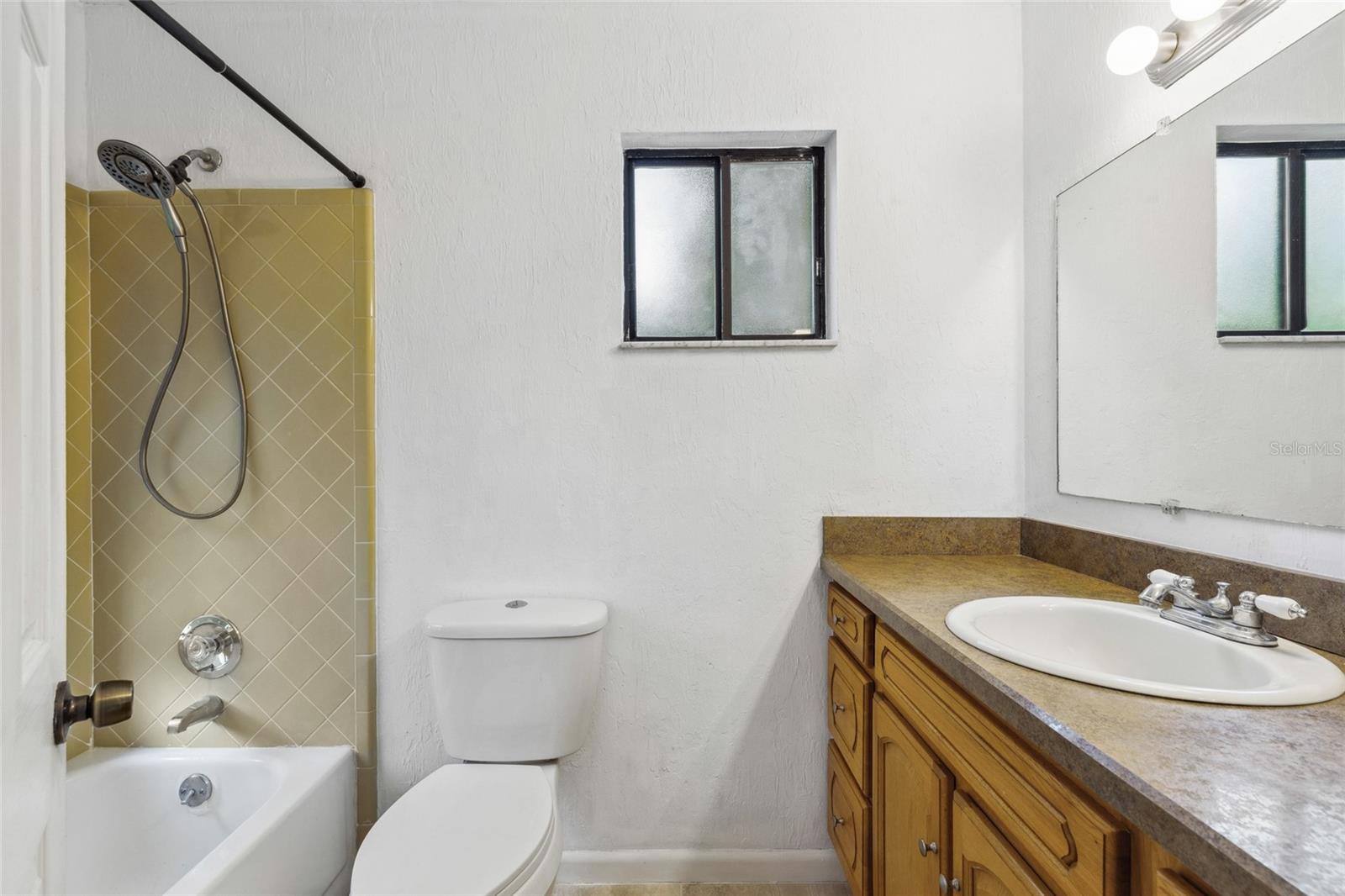 1716 Sw 77th Ter Property Photo 9