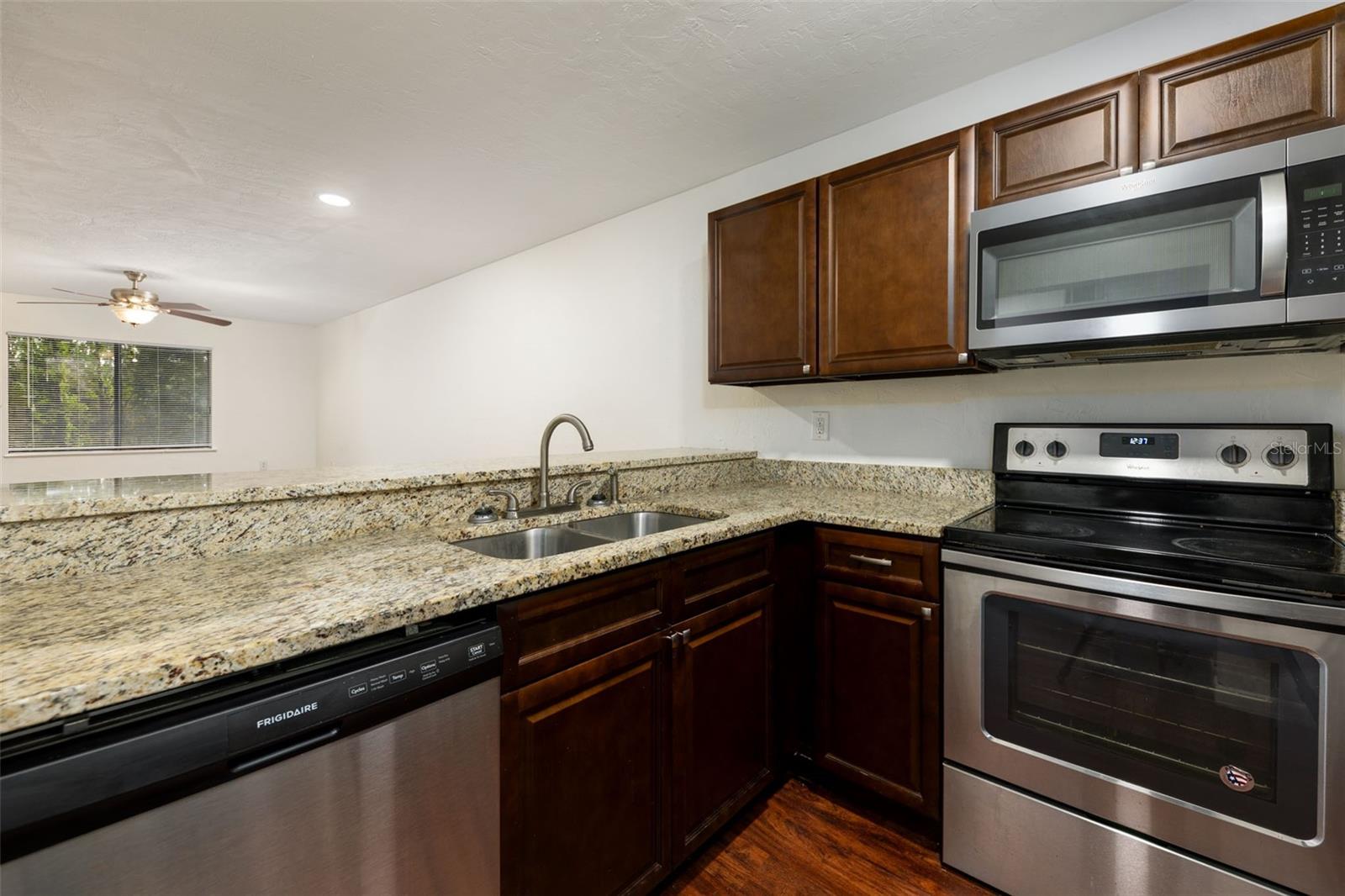 89 Se 16th Ave #p302 Property Photo 4
