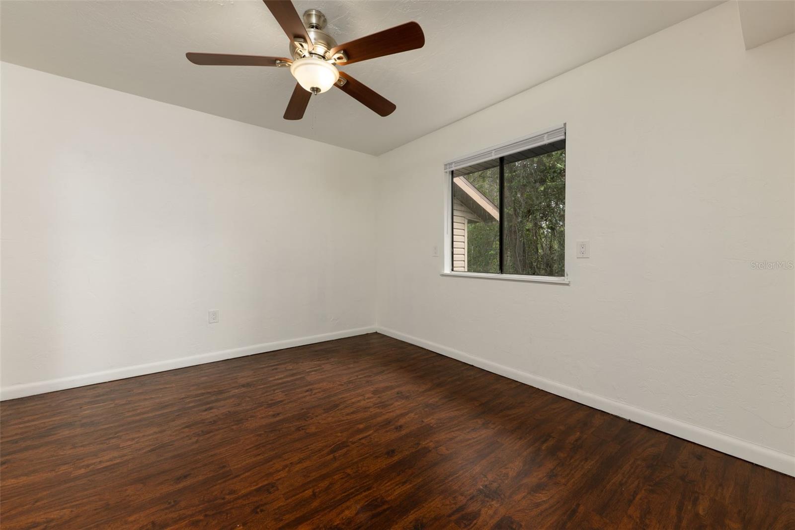 83 Se 16th Ave #e202 Property Photo 11
