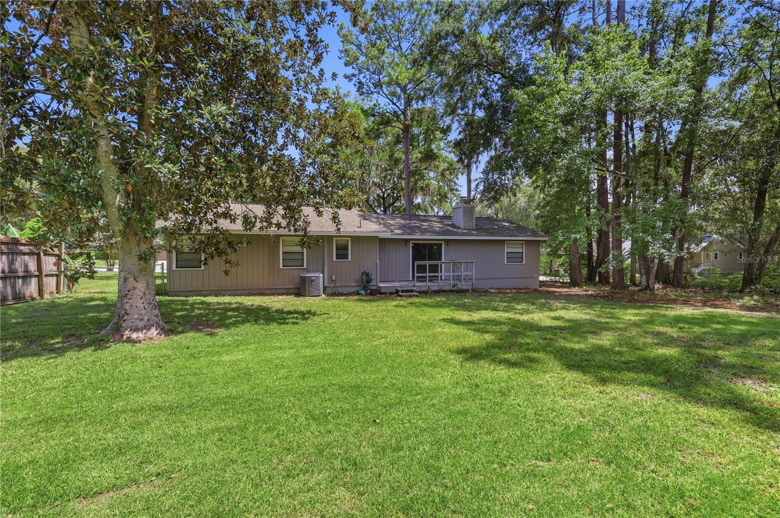9520 Nw 6th Pl Property Photo 4