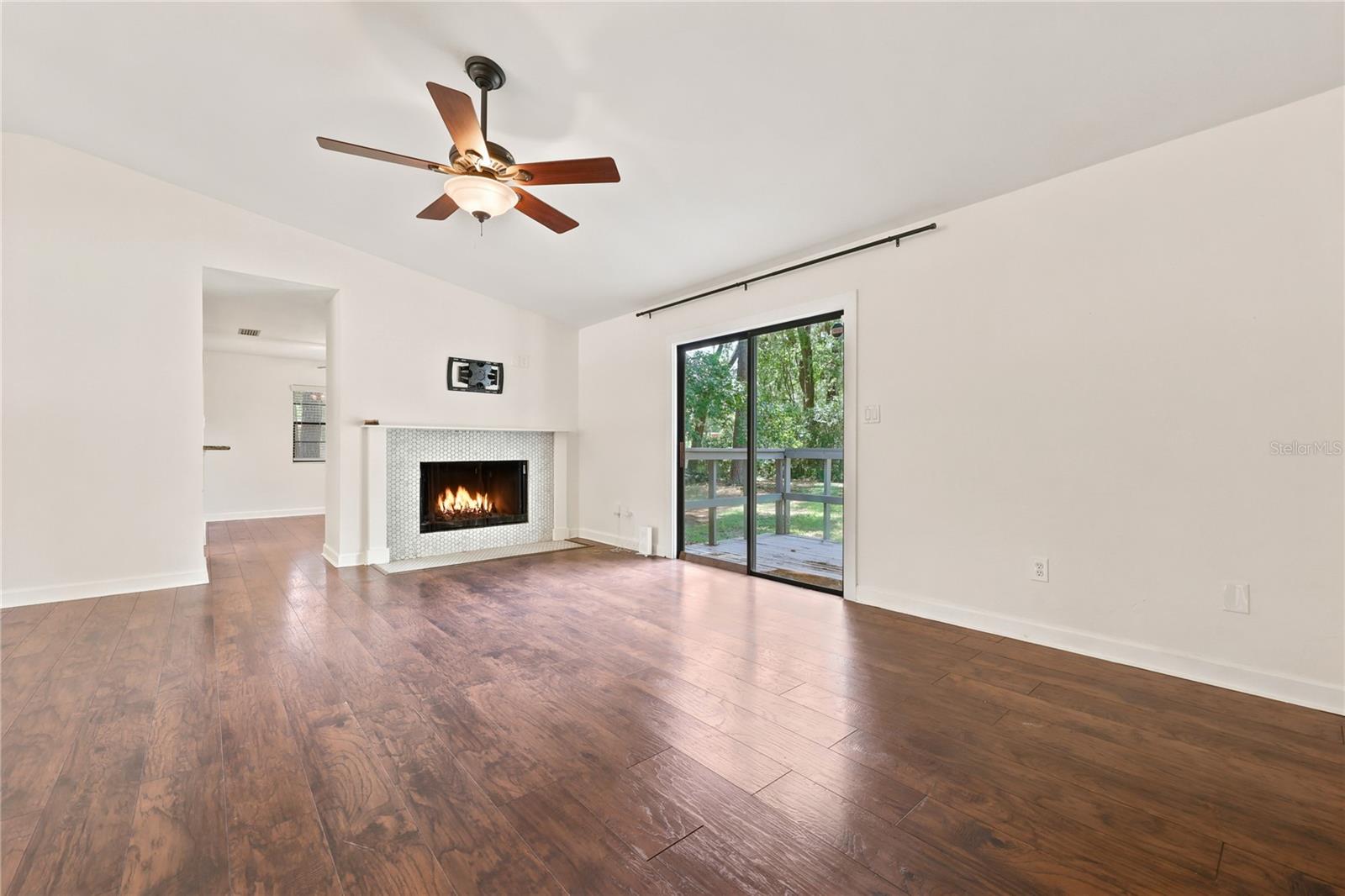 9520 Nw 6th Pl Property Photo 10