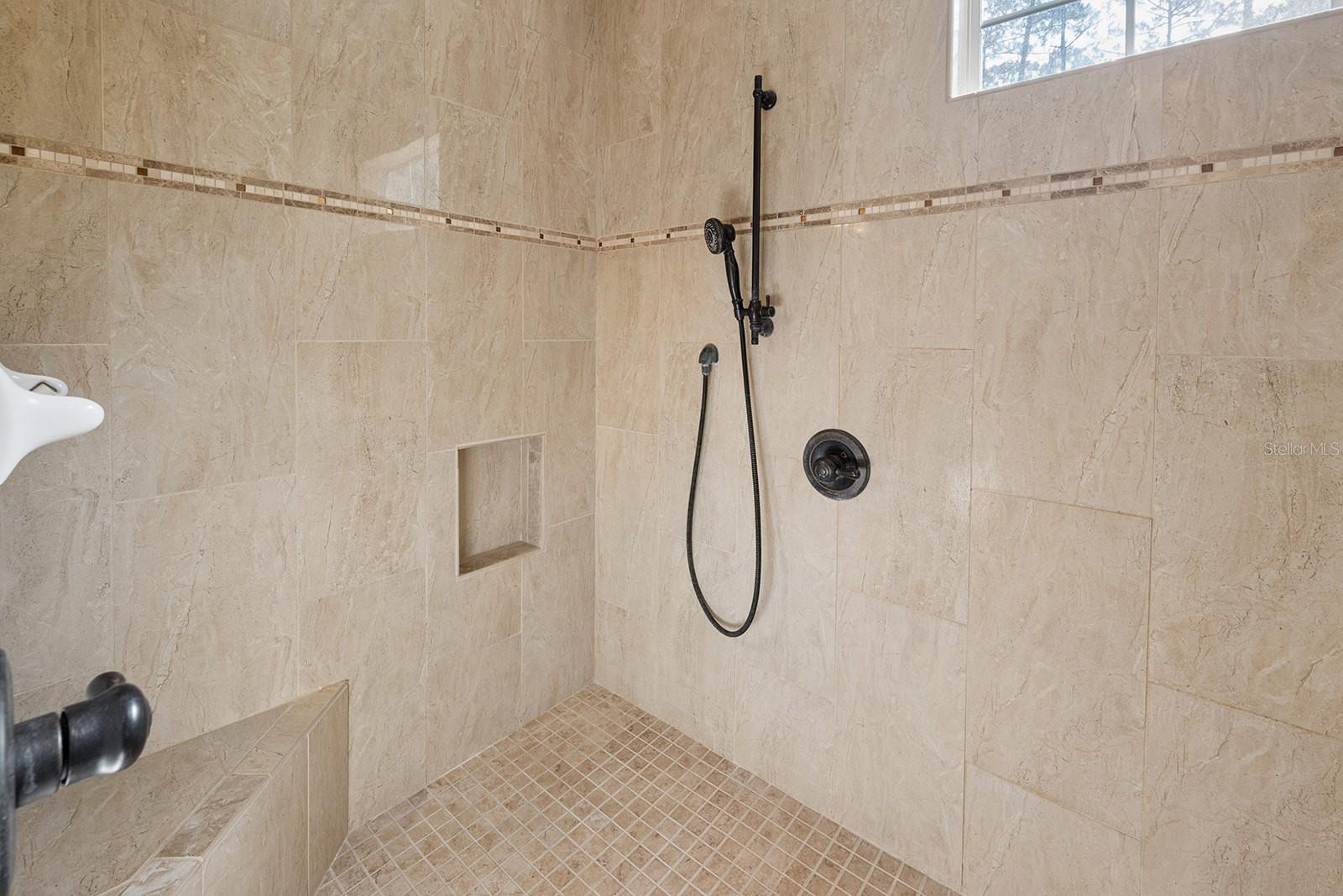 486 Lakeshore Dr Property Photo 75