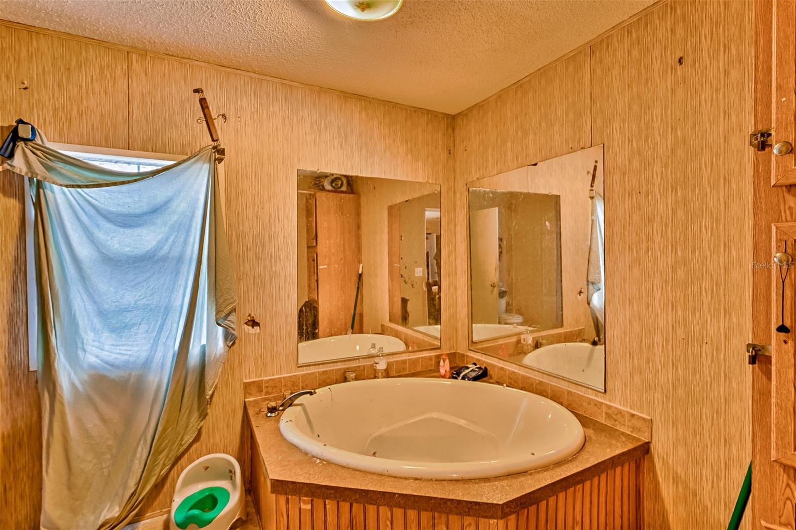 134 Se Powell Pl Property Photo 10