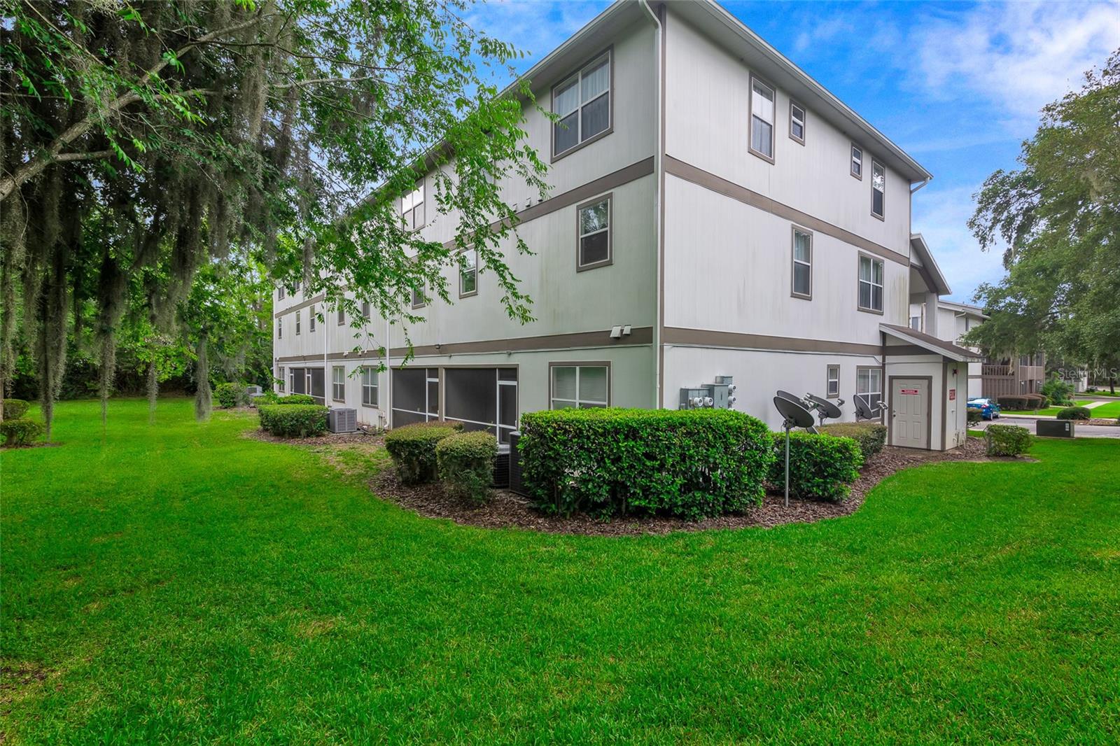 6519 W Newberry Rd #a10 Property Photo 2