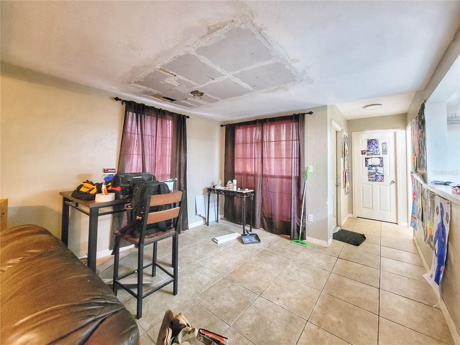 931 Sw 57th Ter Property Photo 5