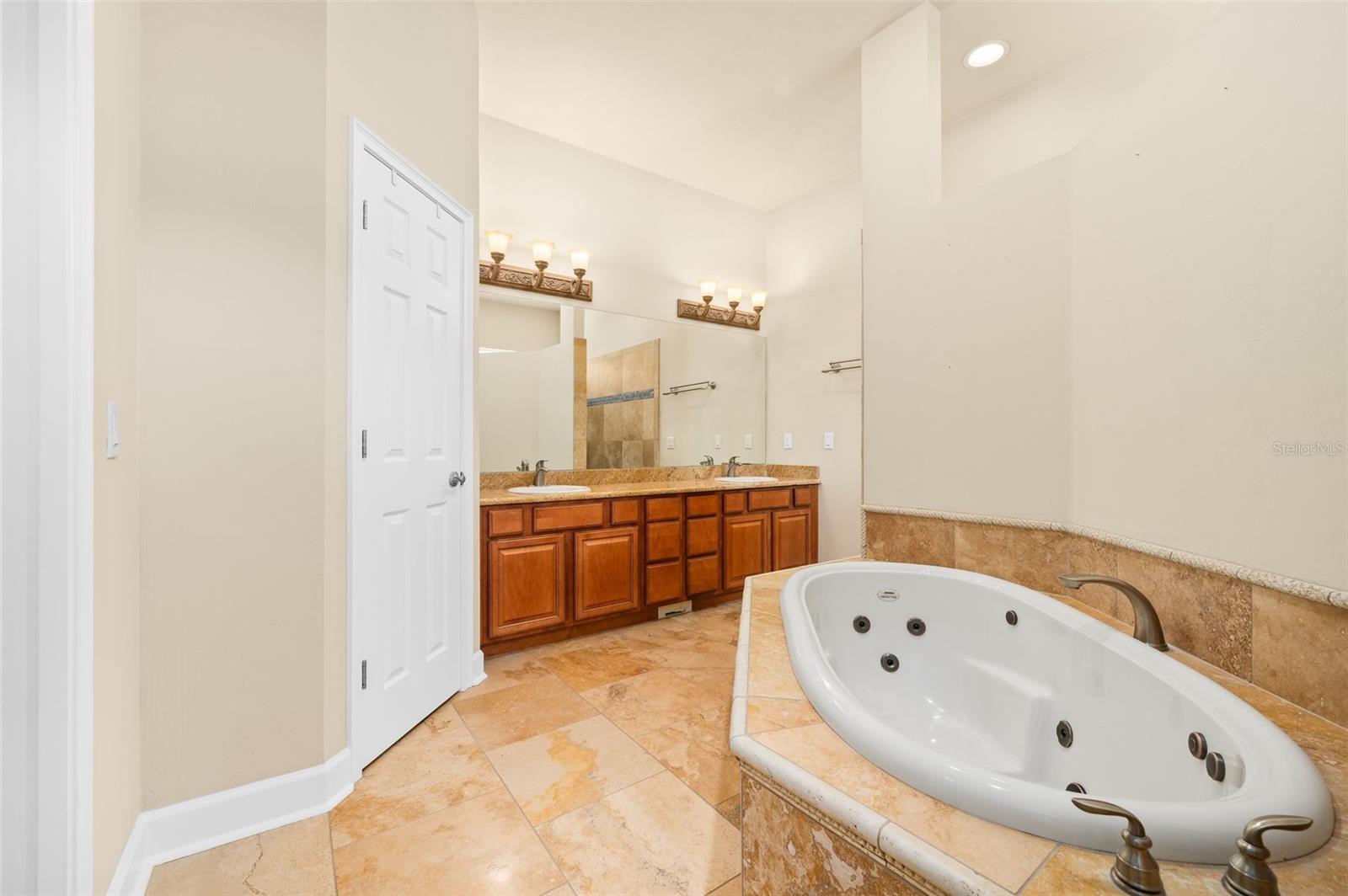 7560 White Oaks Rd Property Photo 15