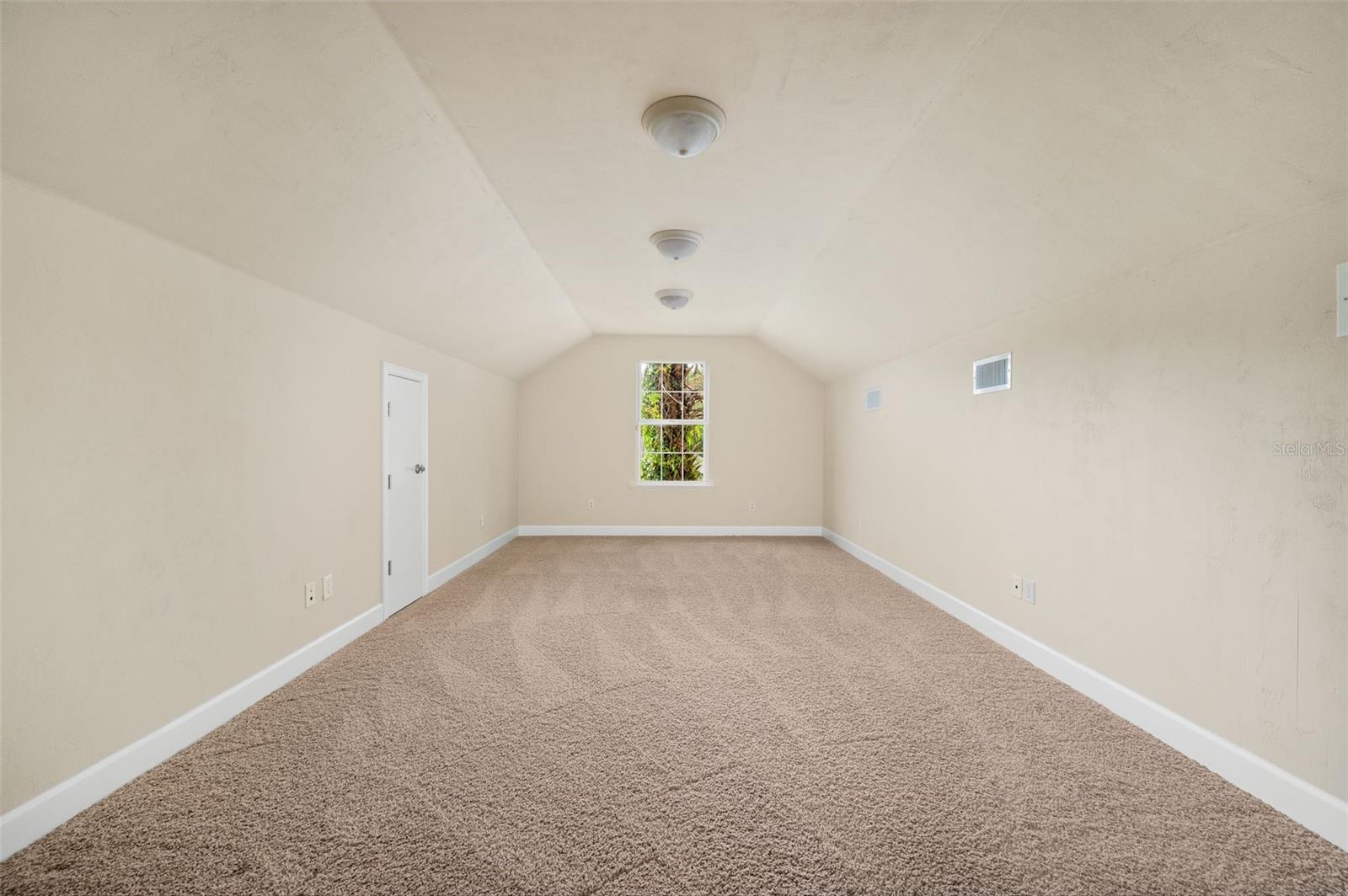 7560 White Oaks Rd Property Photo 22