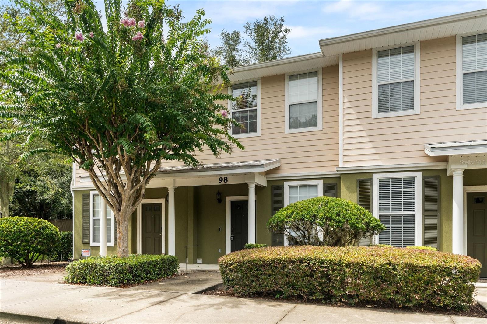 2508 SW 35TH PL #Q98 Property Photo 1