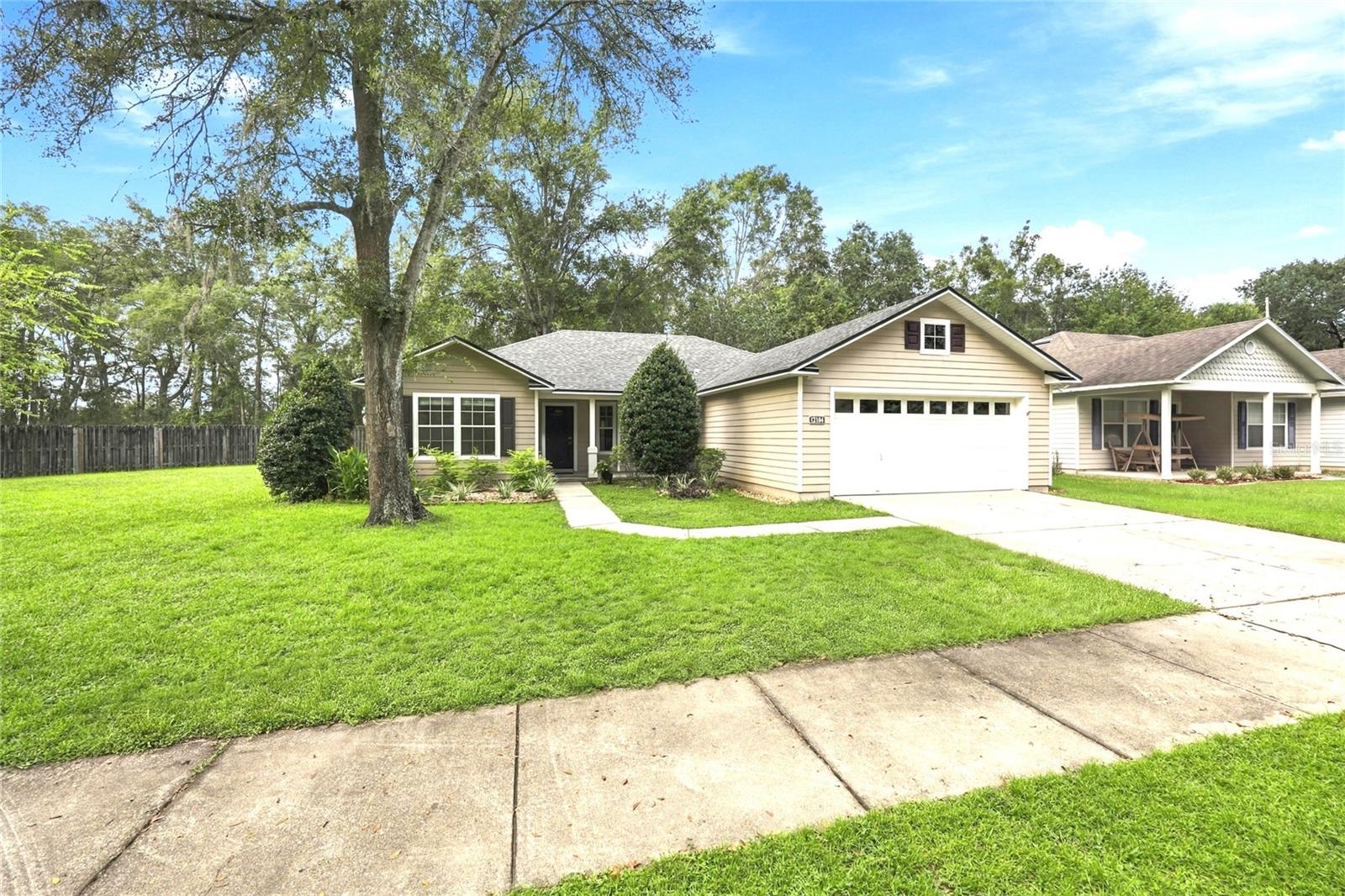 12104 Nw 162nd Dr Property Photo 1