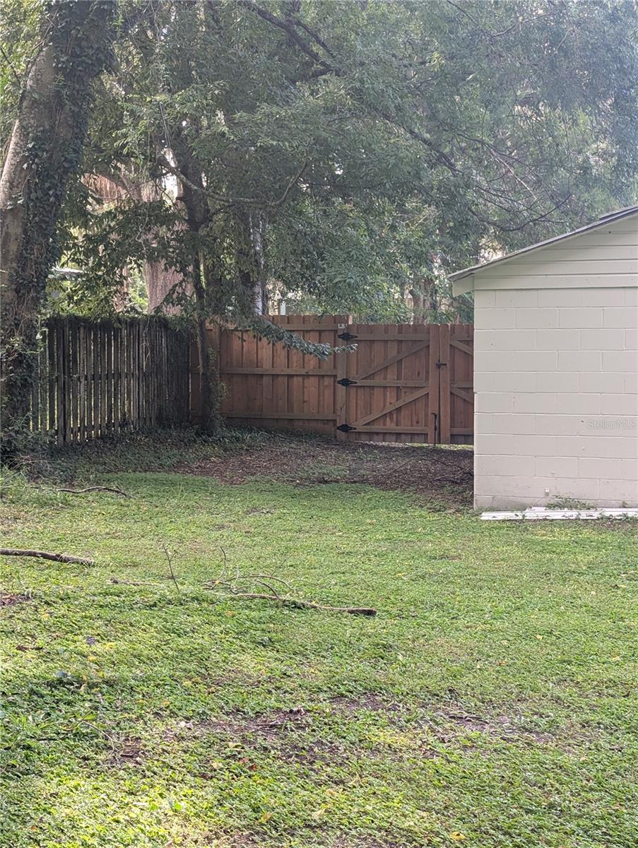 18741 Nw 240th St Property Photo 6
