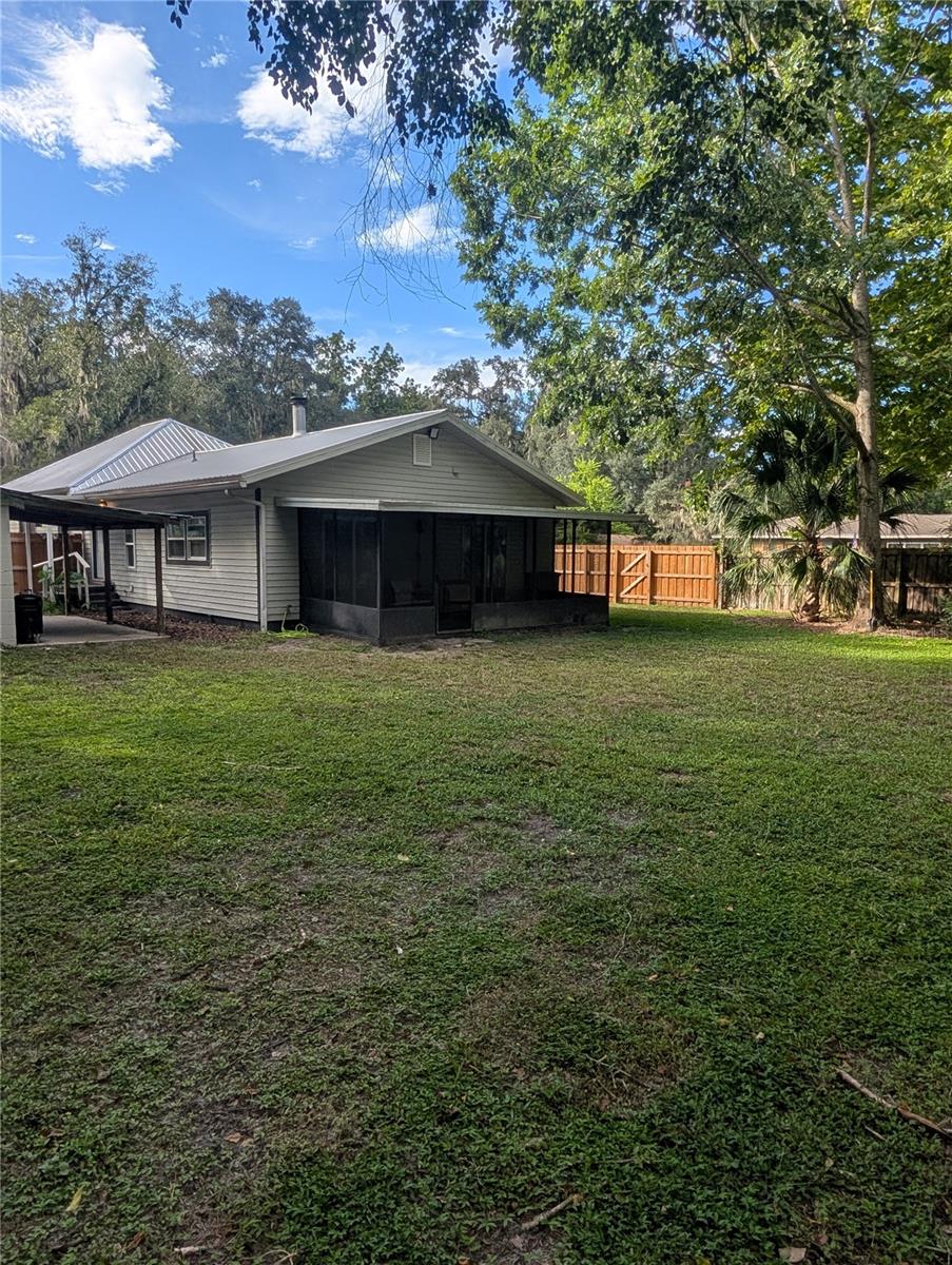 18741 Nw 240th St Property Photo 8