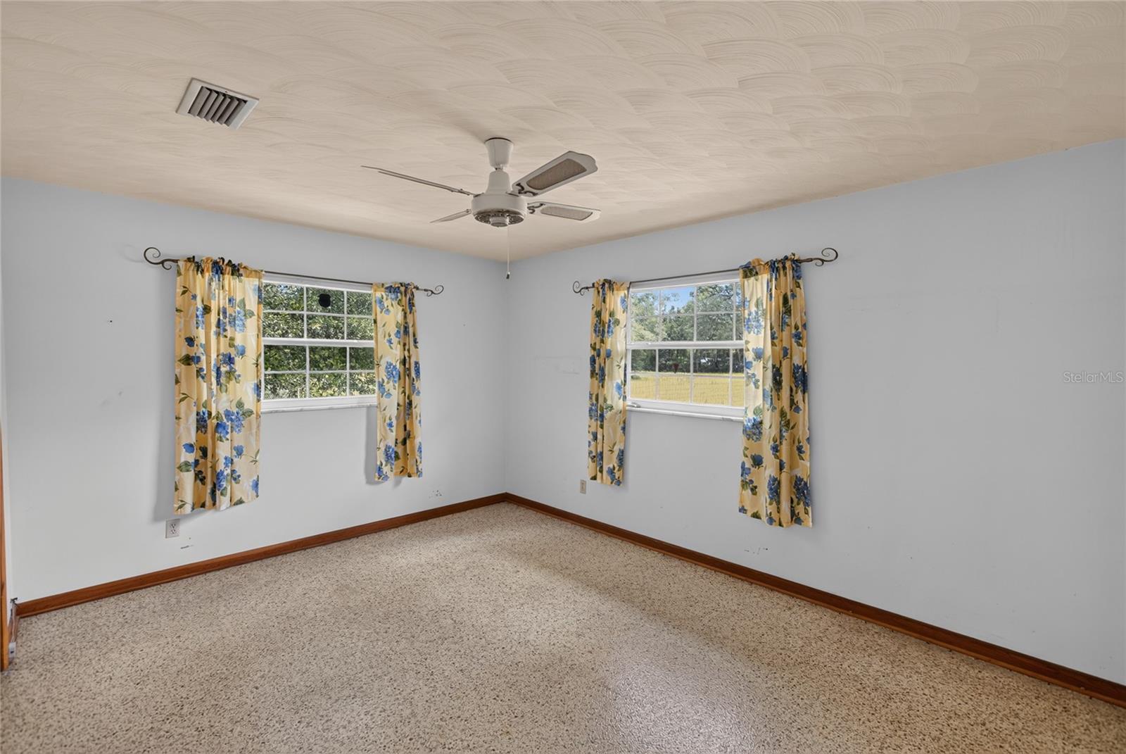 6323 Payne Rd Property Photo 24