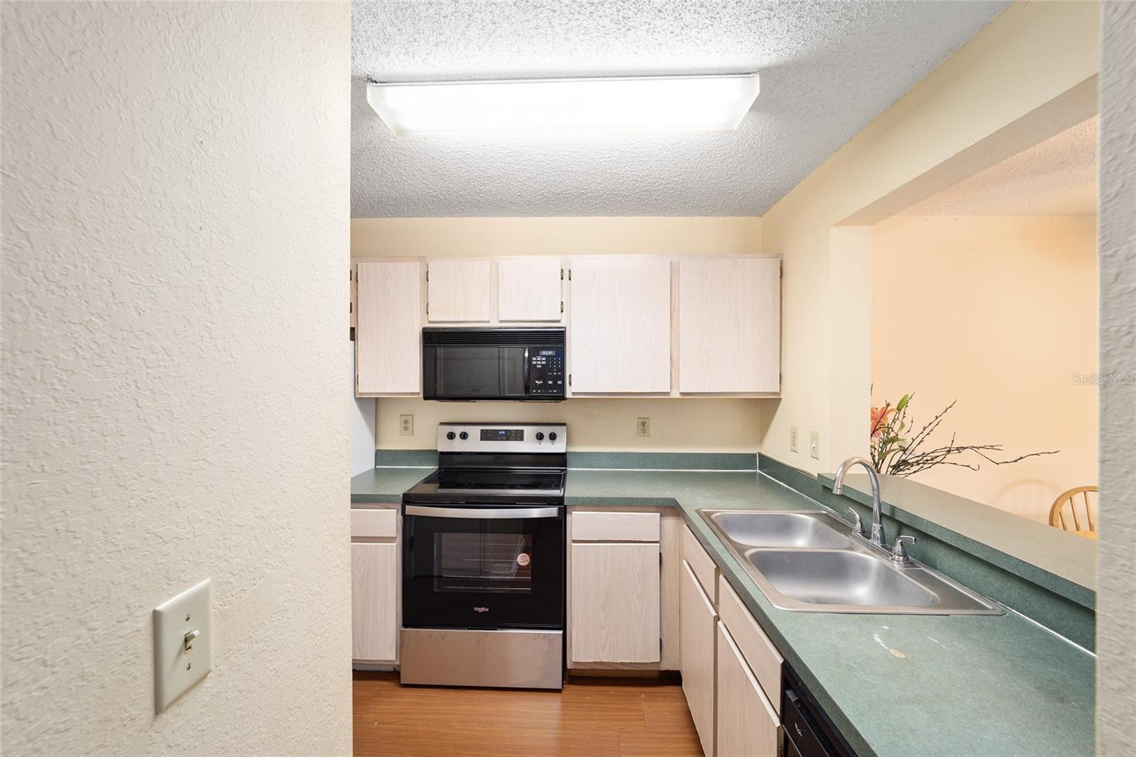3705 Sw 27th St #221 Property Photo 11