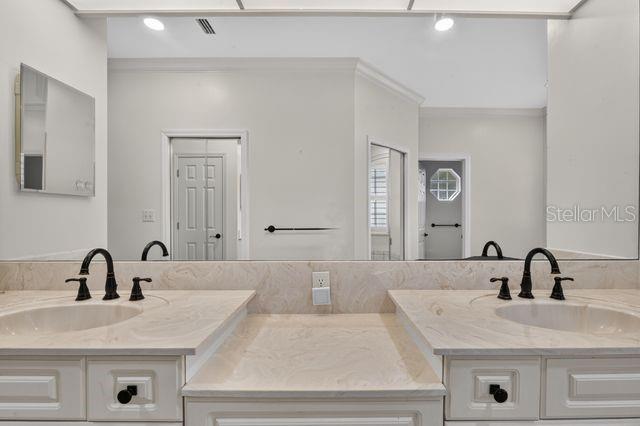 9717 Sw 32nd Ln Property Photo 33