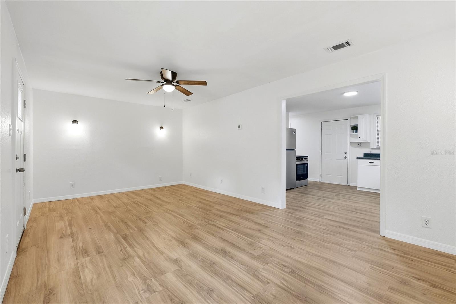 924 Maltas Ave Property Photo 7