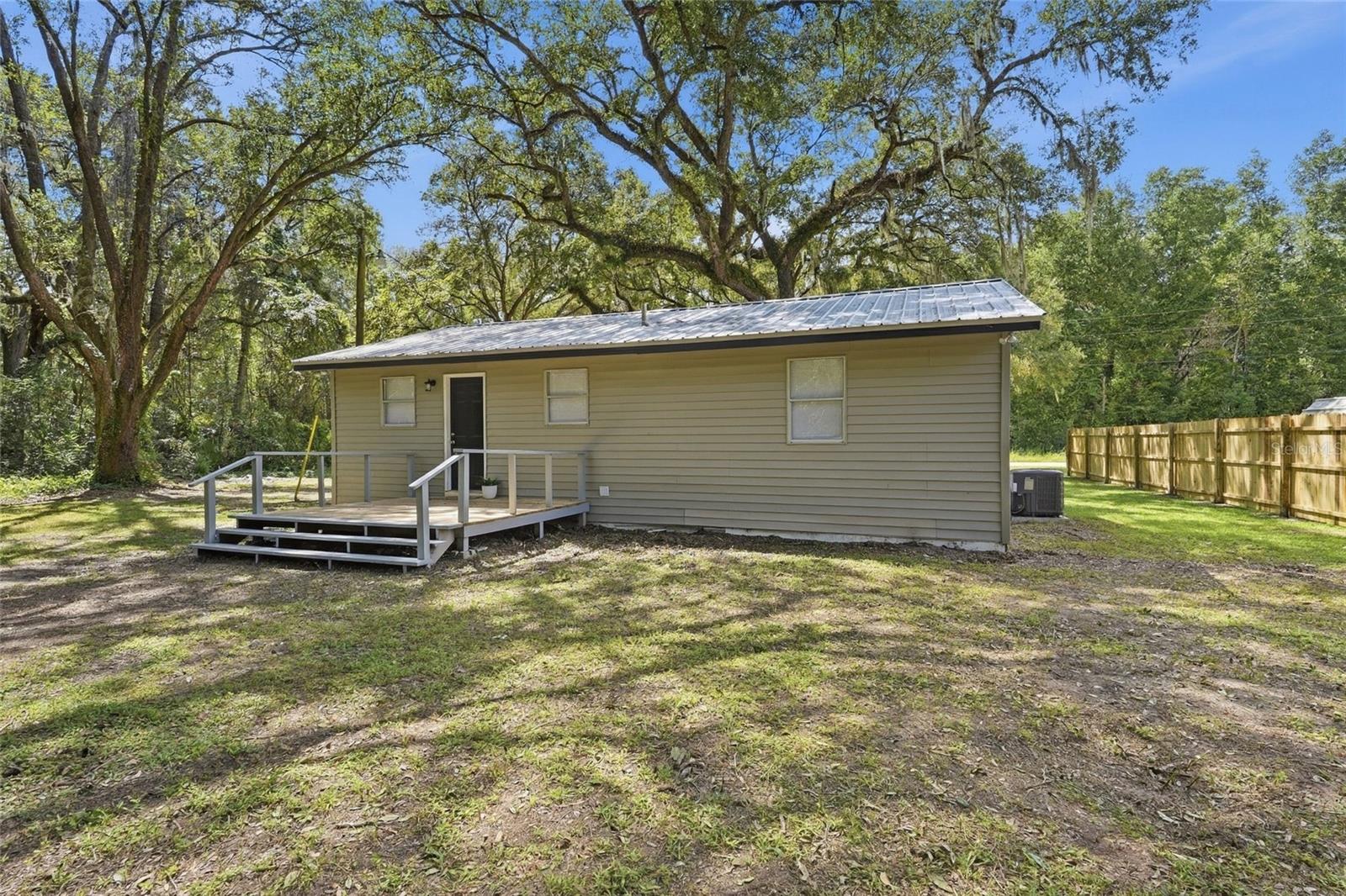 924 Maltas Ave Property Photo 21