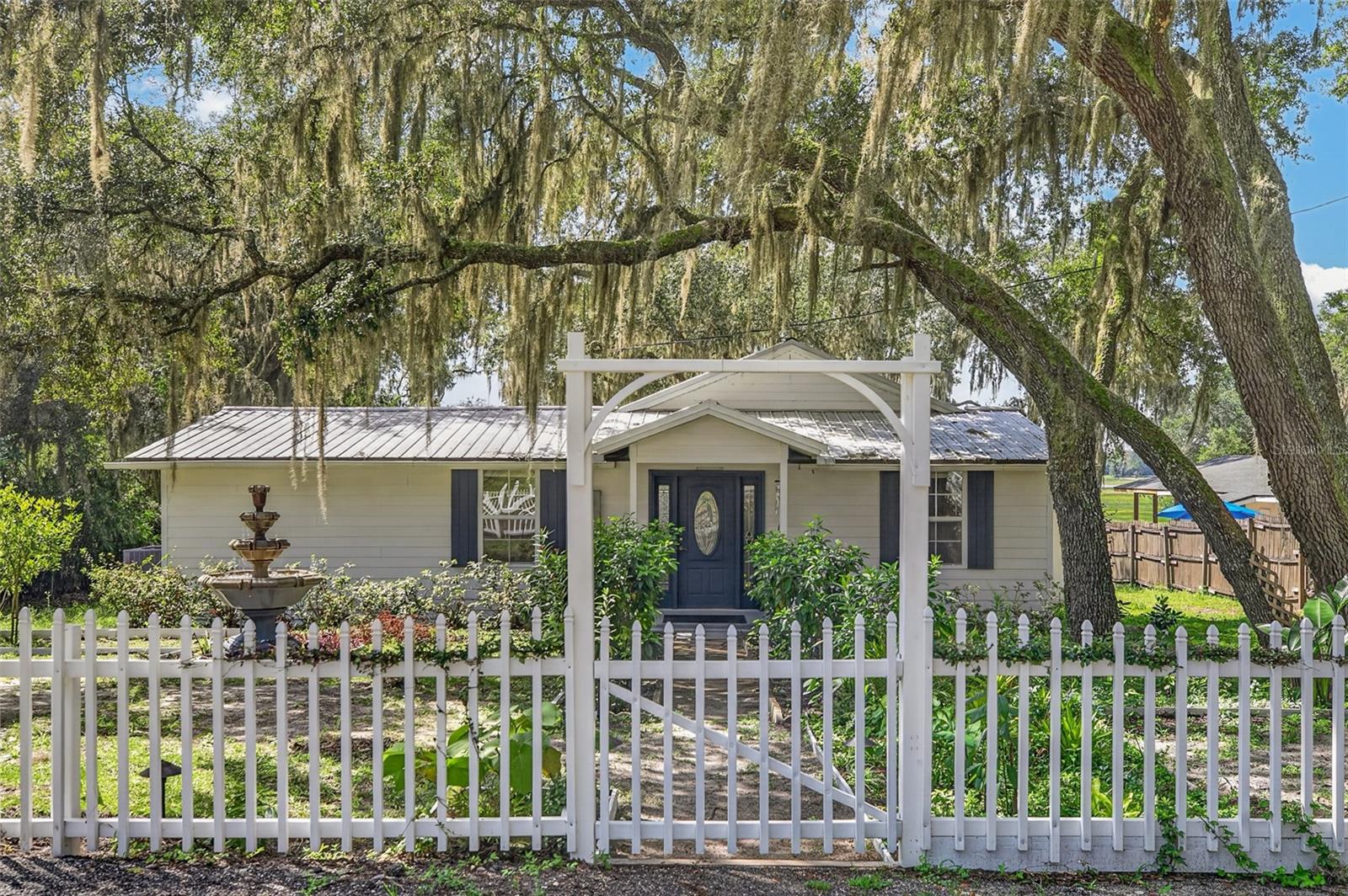 5927 White Sands Rd Property Photo 1