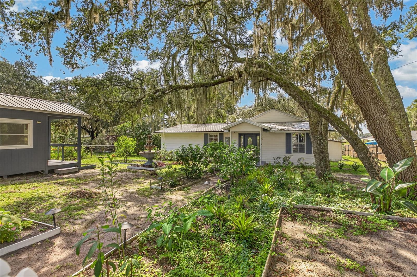 5927 White Sands Rd Property Photo 3