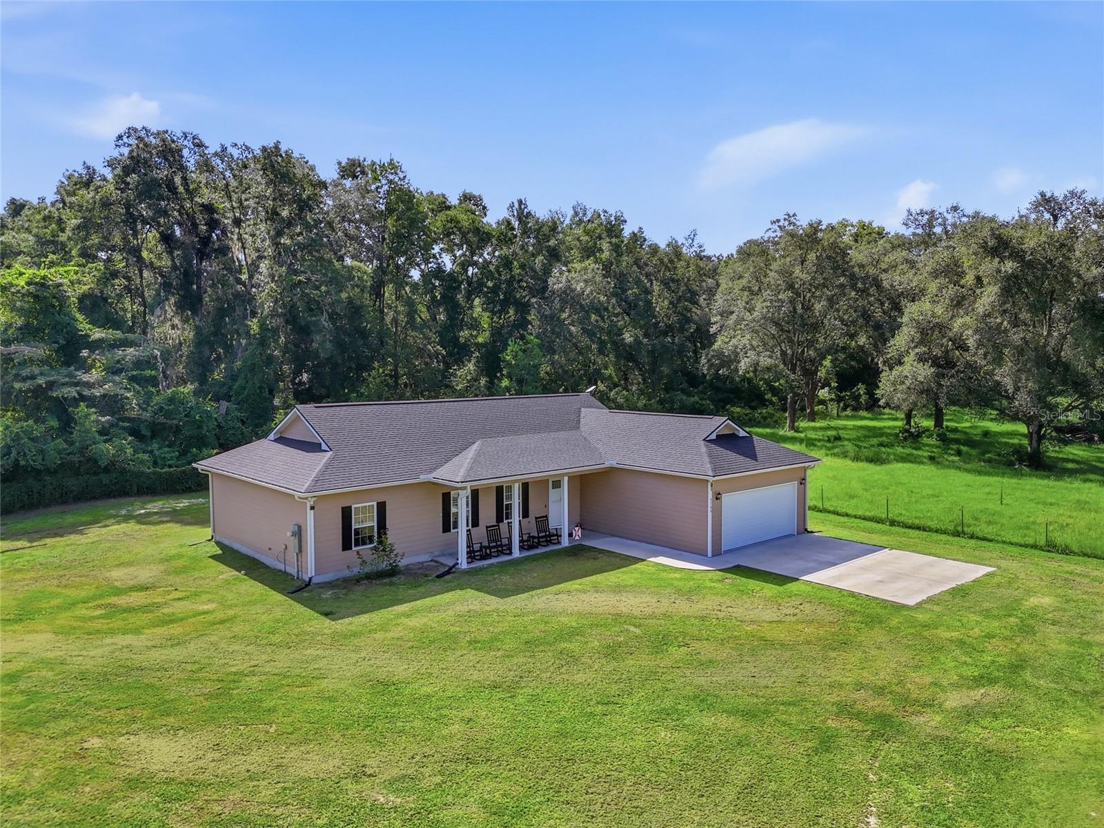 5766 Sw County Road 18 Property Photo 1
