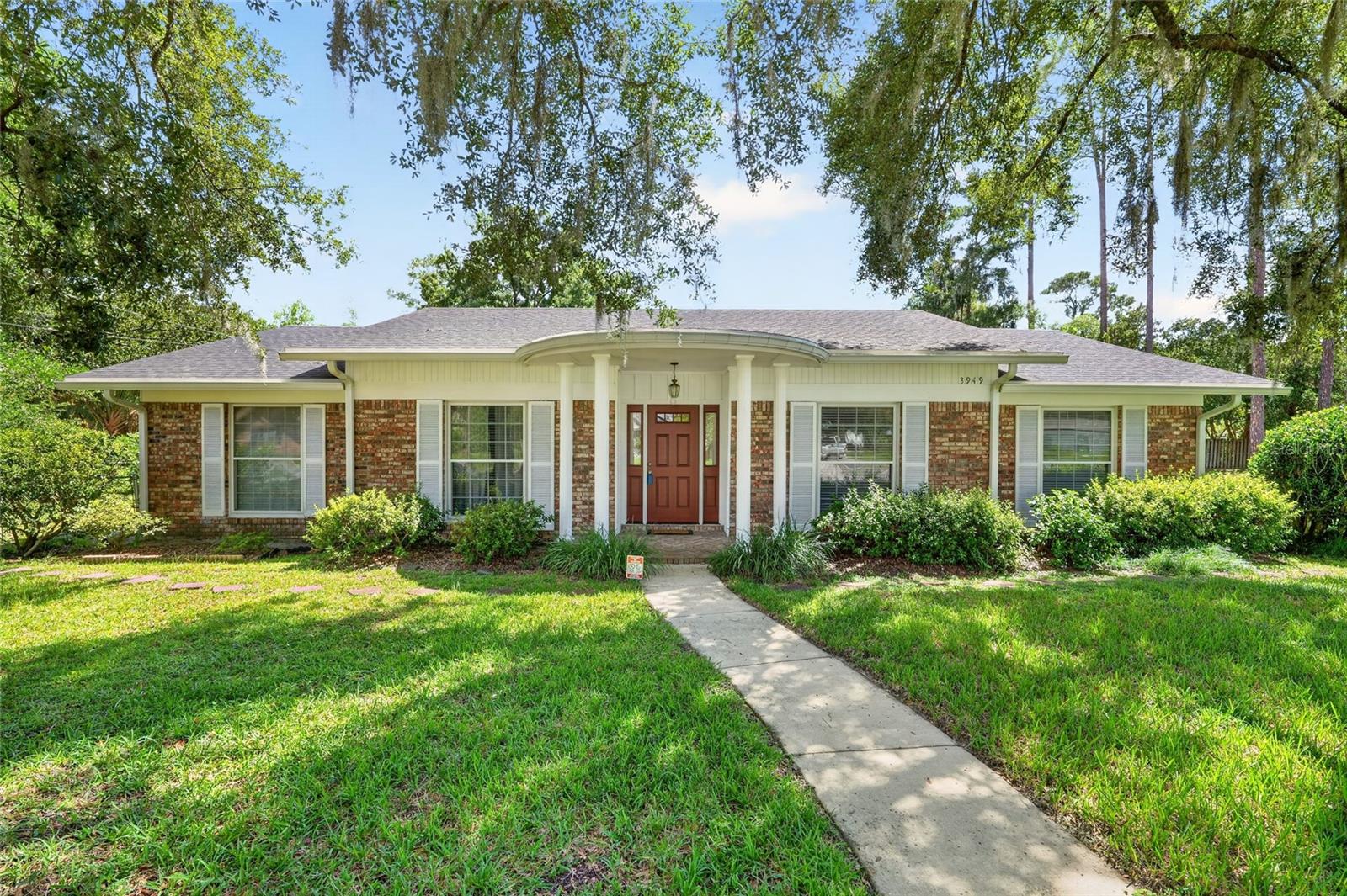 3949 Nw 38th Pl Property Photo 1