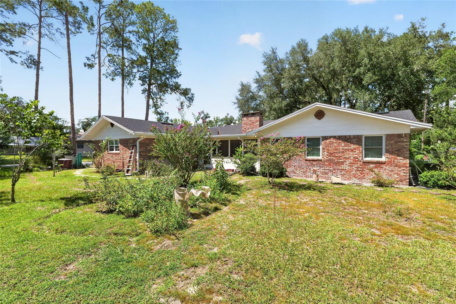 3949 Nw 38th Pl Property Photo 41