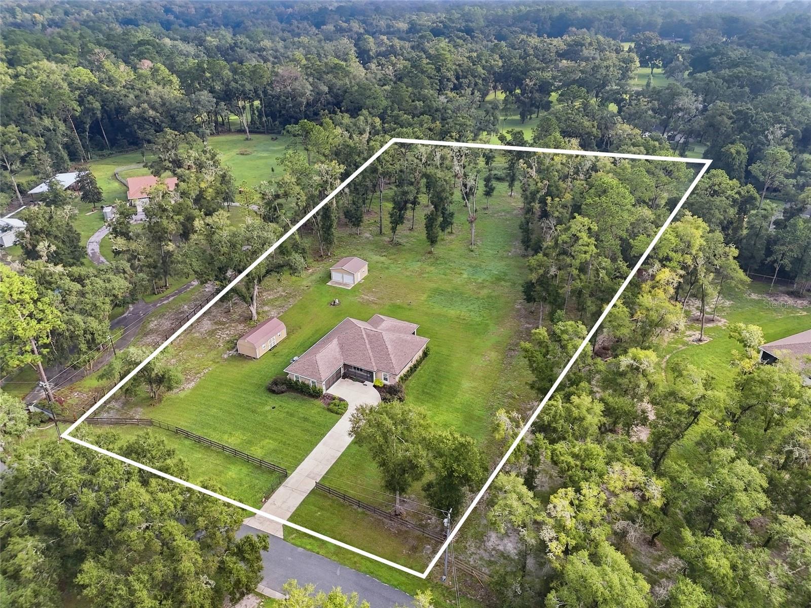 16 Lakeside Dr Property Photo 5