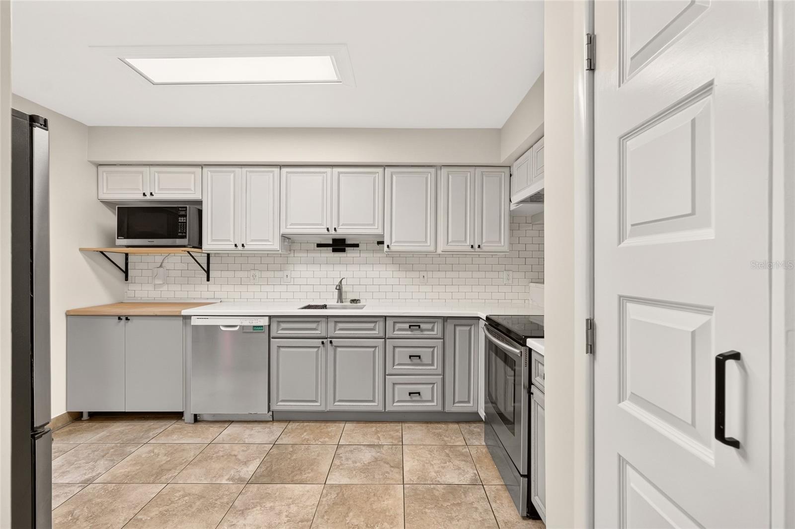 4411 Black Forest Way Property Photo 12