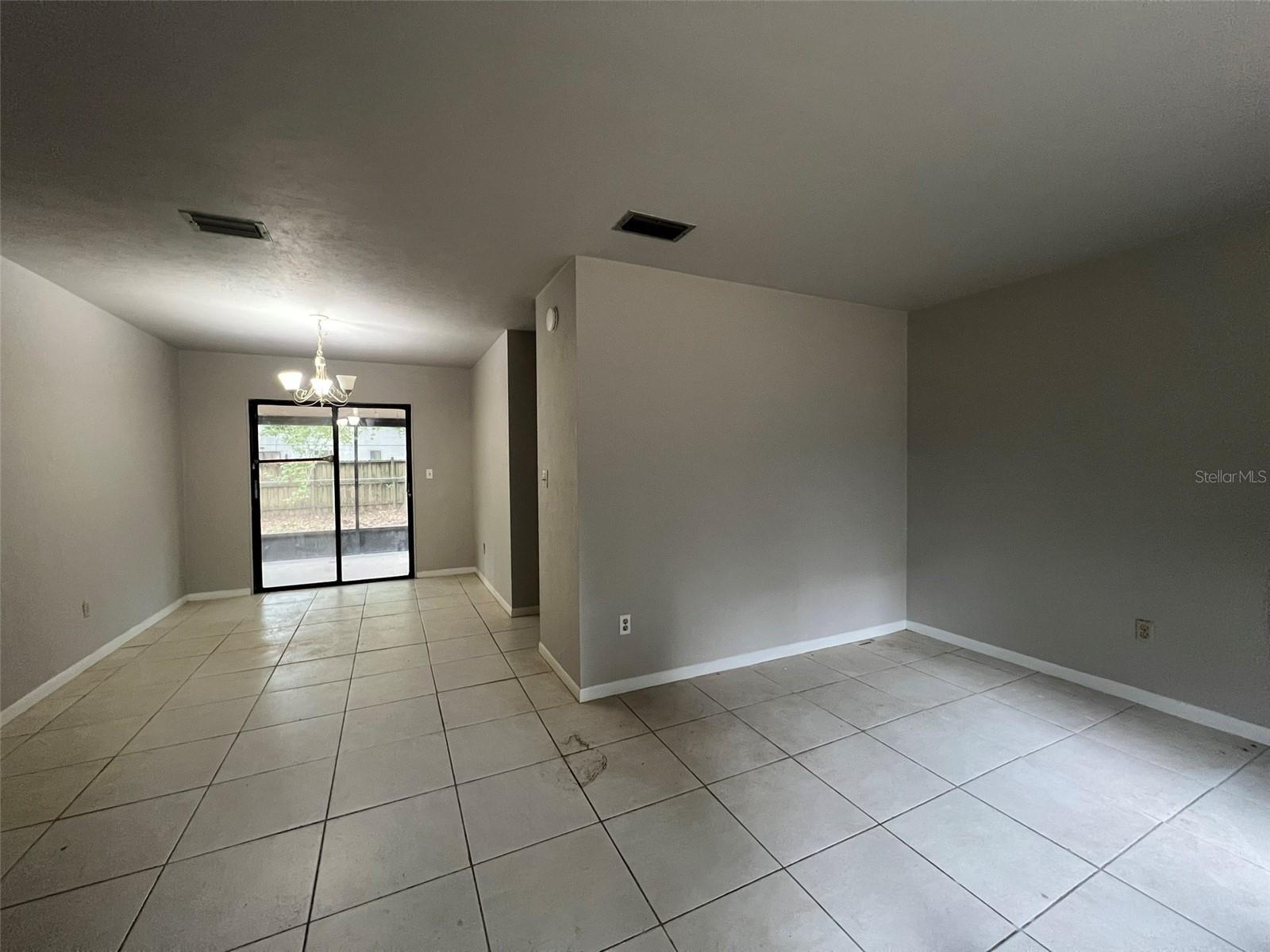 4338 Nw 29th Ter Property Photo 3