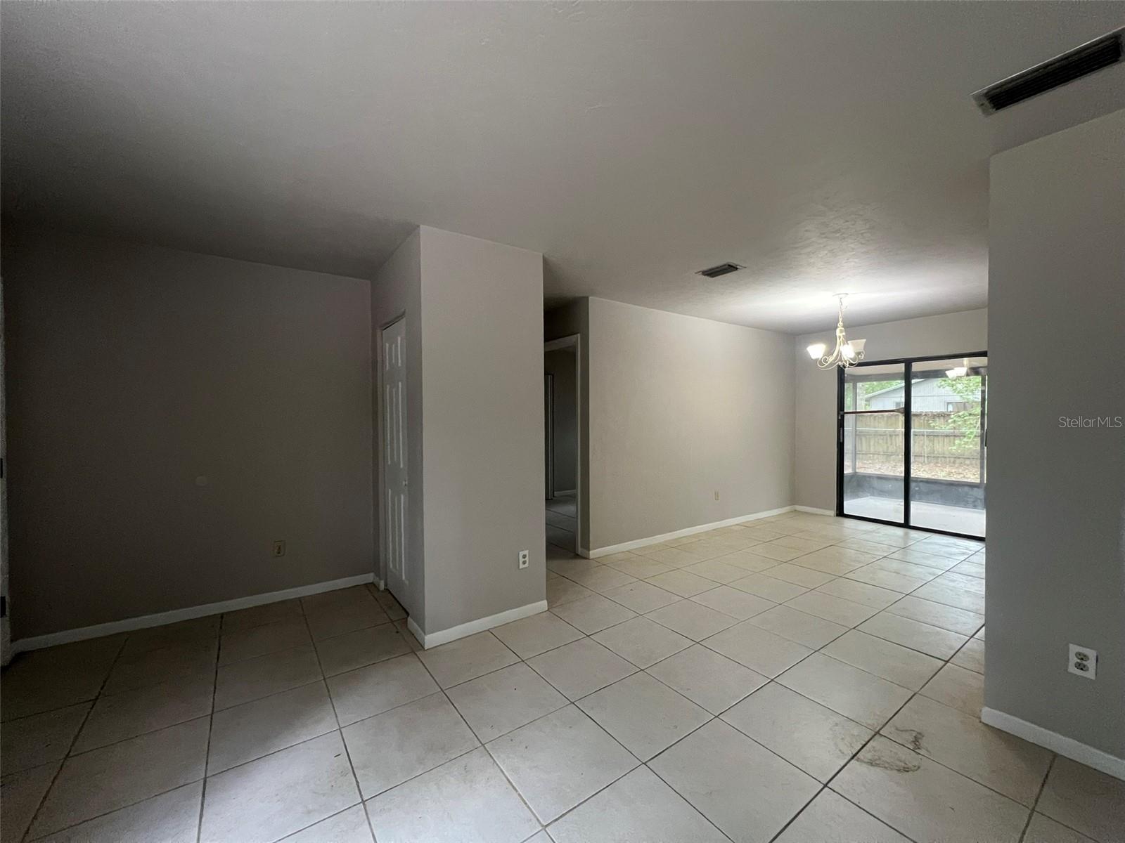 4338 Nw 29th Ter Property Photo 5