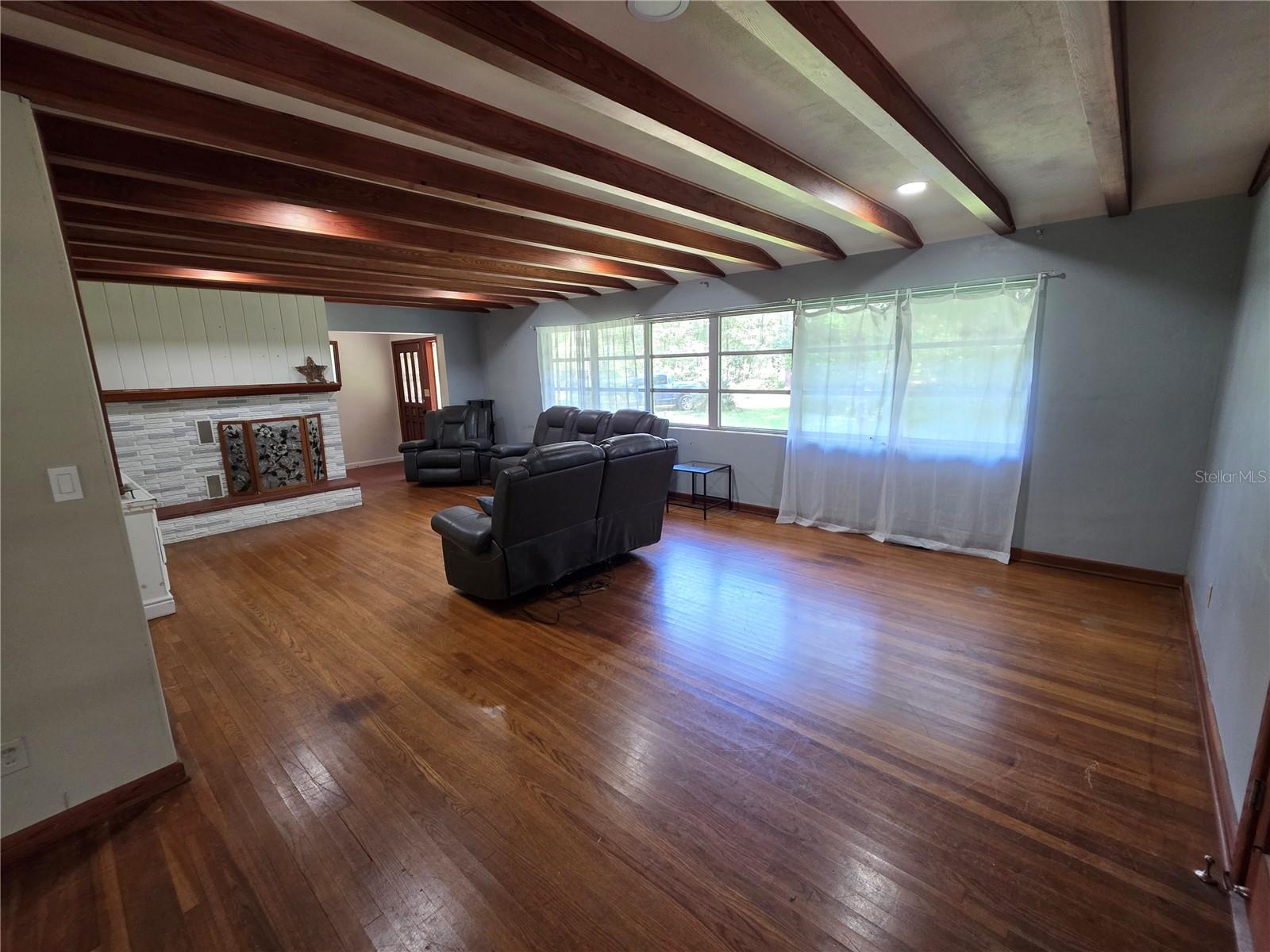 1506 Nw 36th Way Property Photo 5