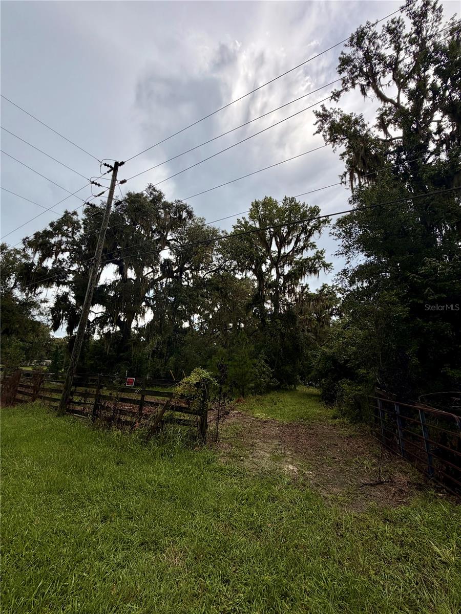 12602 Sw Williston Rd Property Photo 1