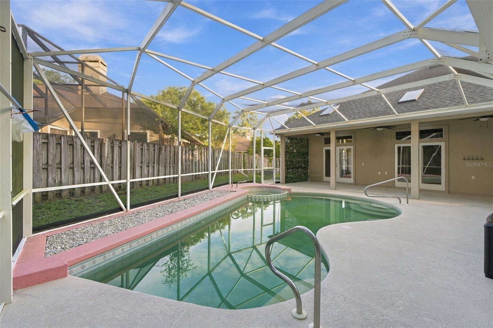 1120 Sw 80th Dr Property Photo 4