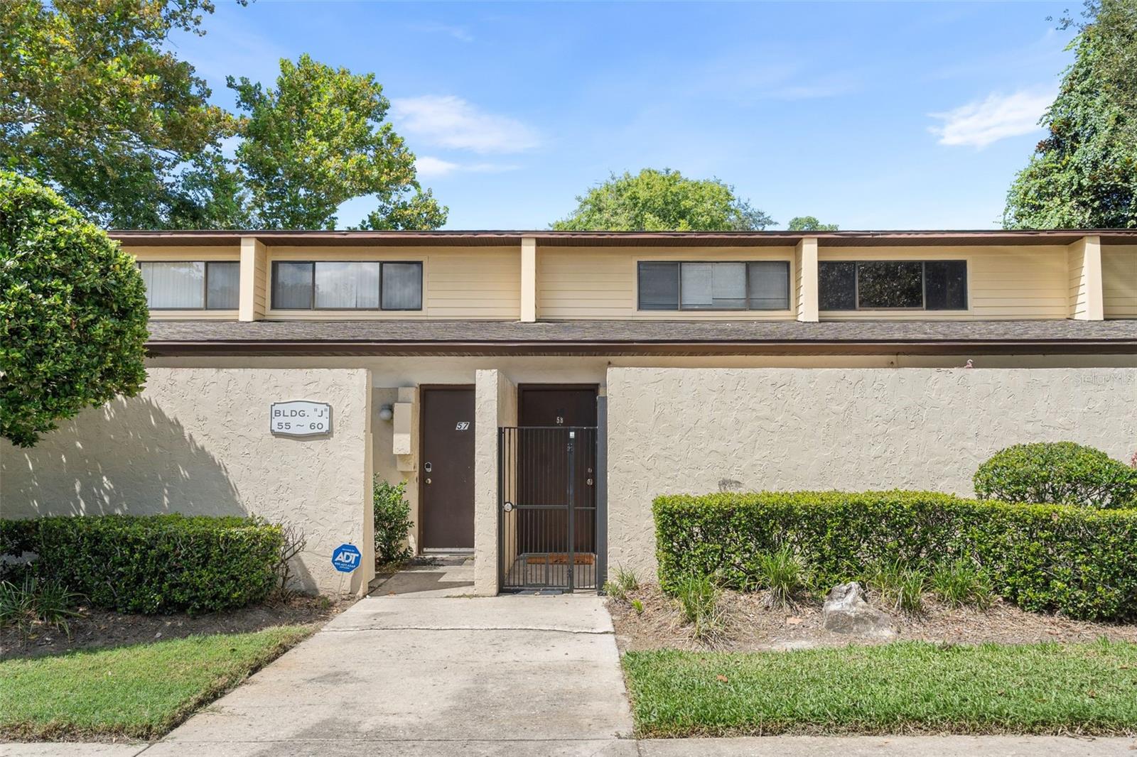 2508 SW 35TH PL #J-58 Property Photo 1