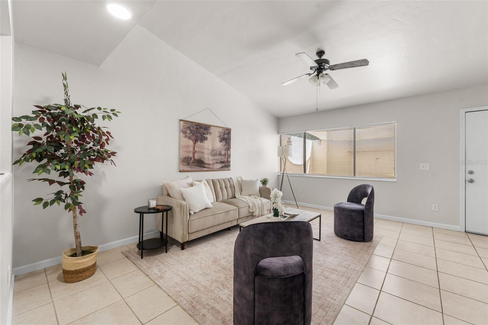 2508 Sw 35th Pl #j-58 Property Photo 4