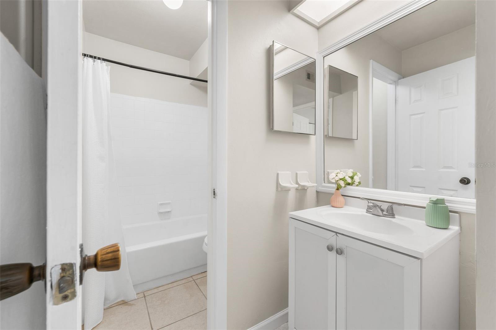 2508 Sw 35th Pl #j-58 Property Photo 10