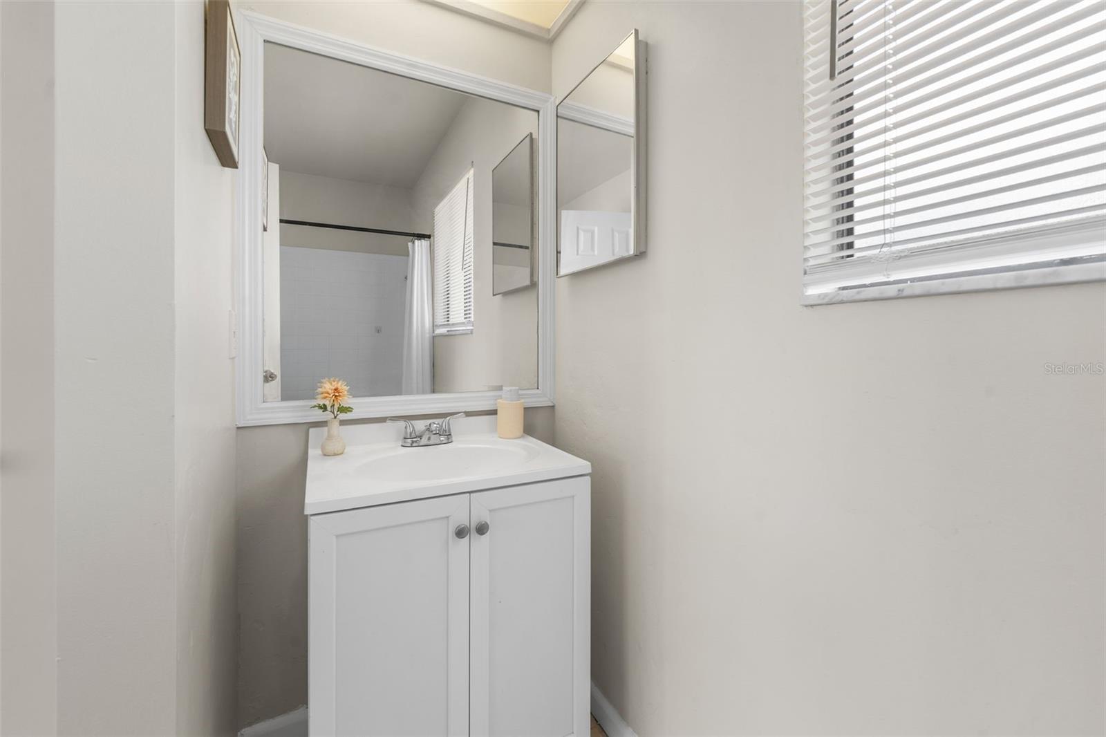2508 Sw 35th Pl #j-58 Property Photo 17