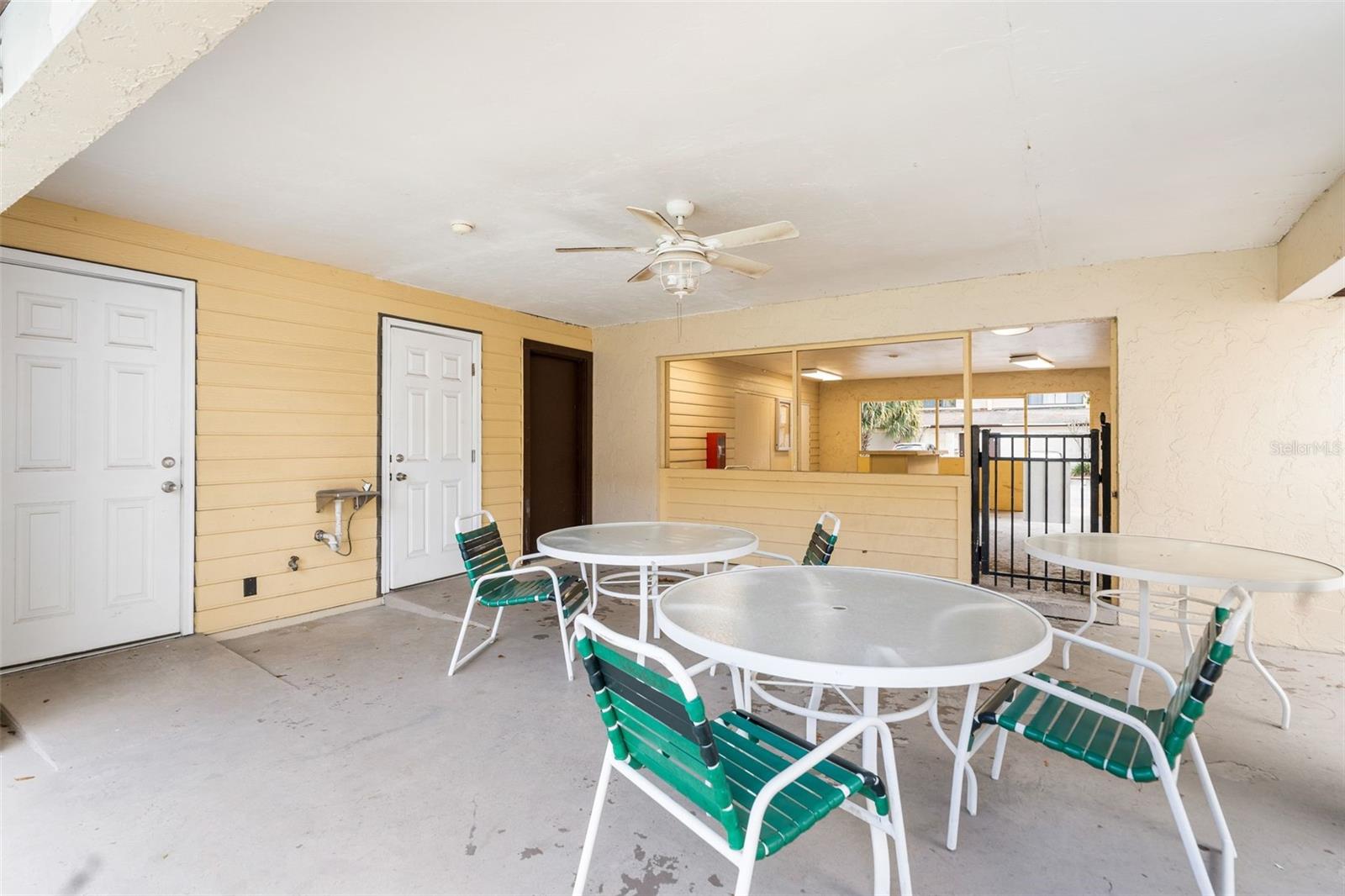 2508 Sw 35th Pl #j-58 Property Photo 22