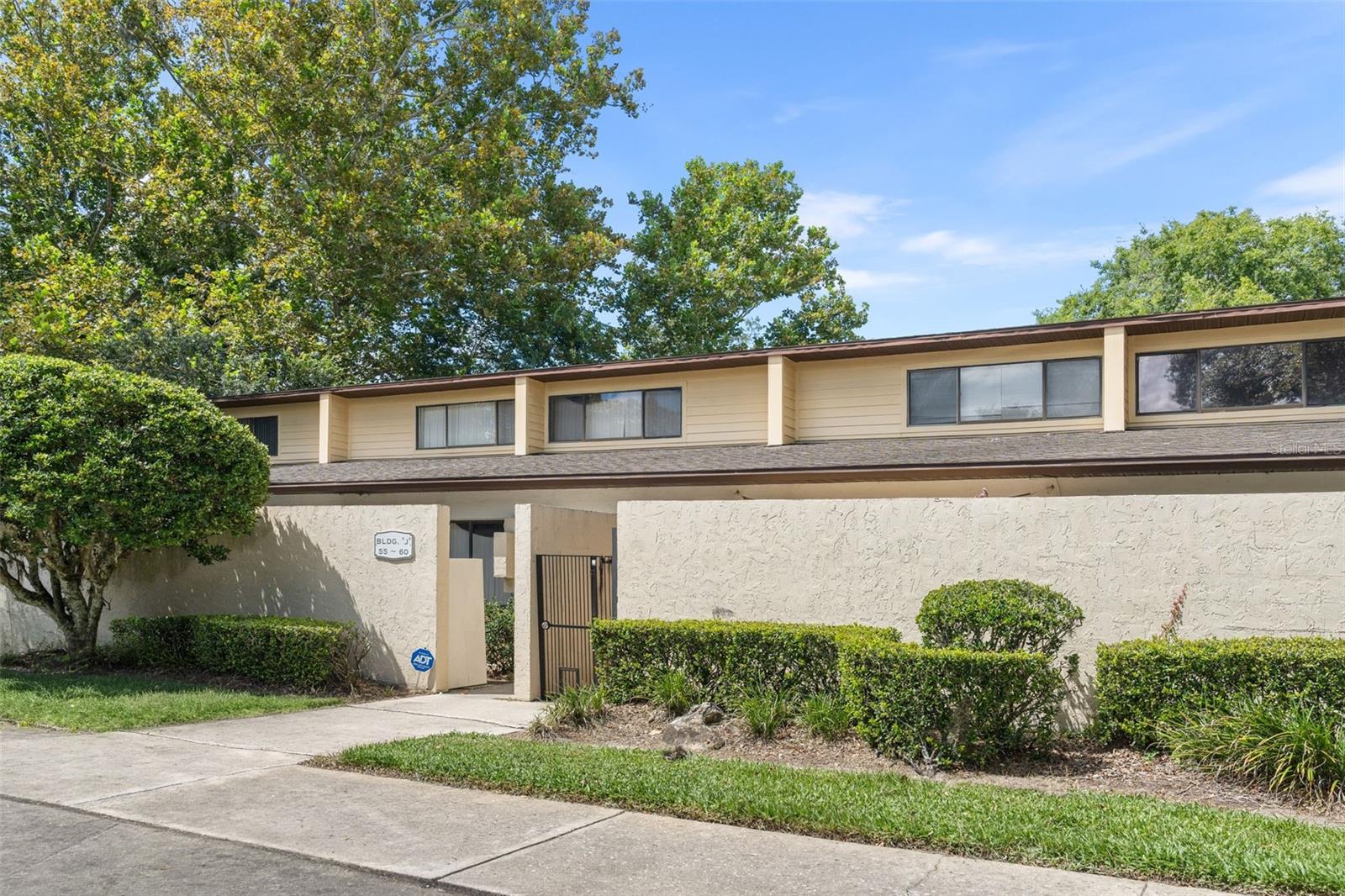 2508 Sw 35th Pl #j-58 Property Photo 27