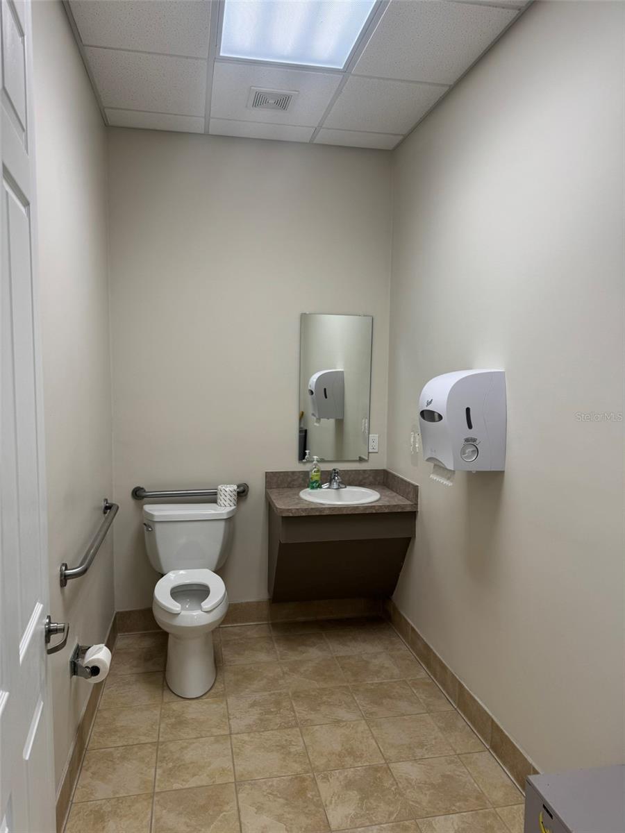 1701 Nw 80th Blvd #103 Property Photo 14
