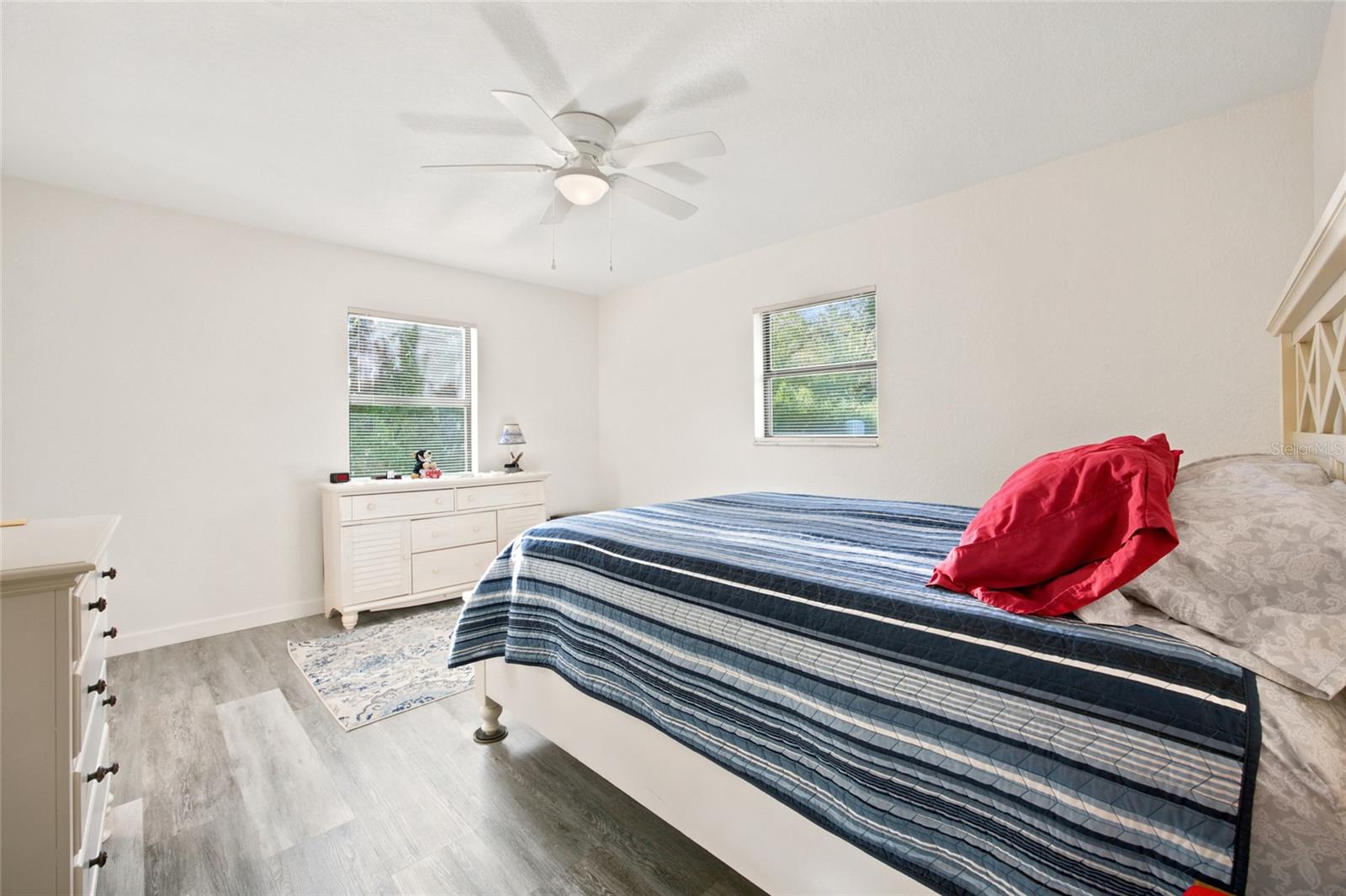 105 E Harvard St Property Photo 3