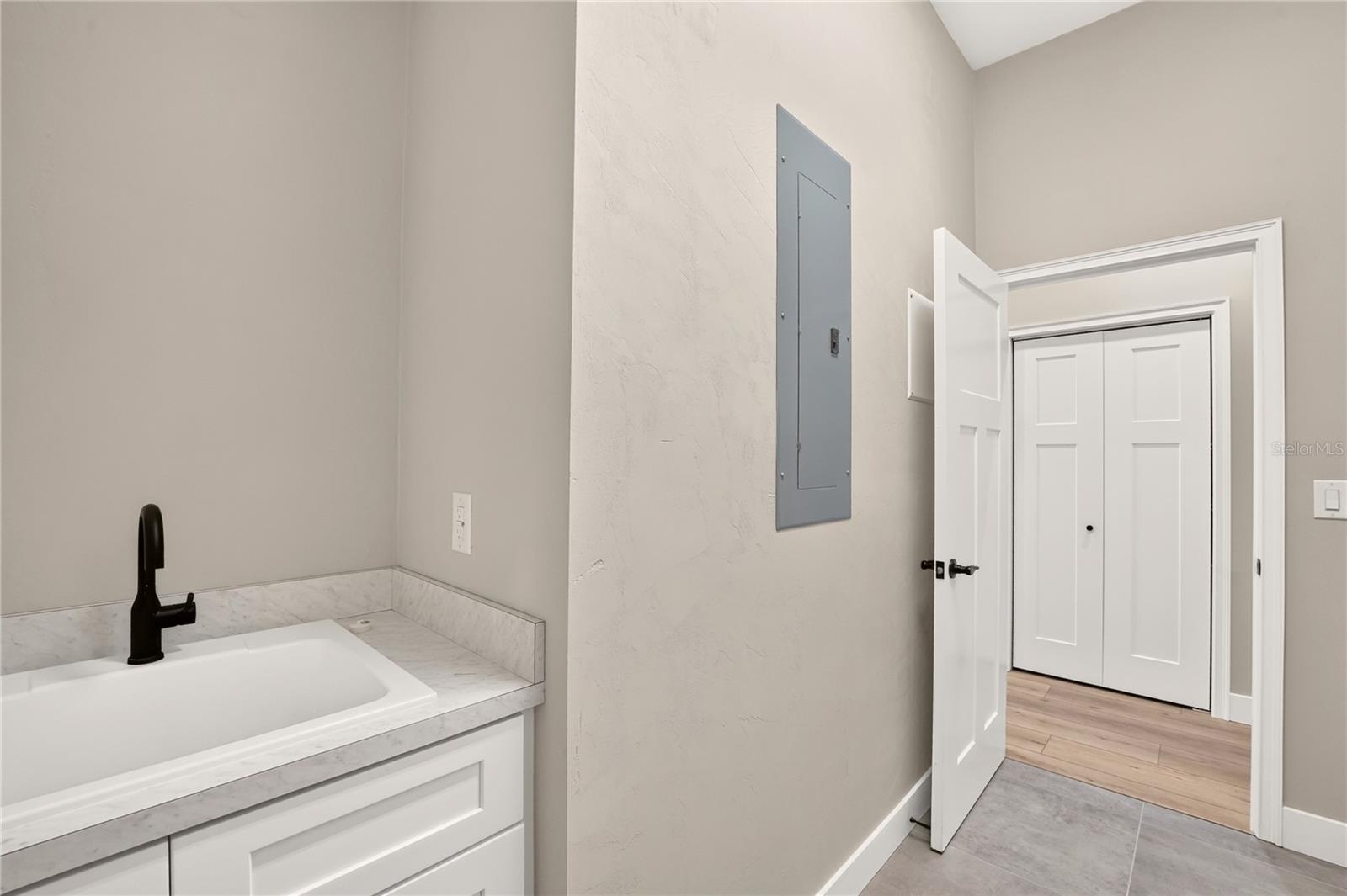 20488 Nw 160th Ln Property Photo 22