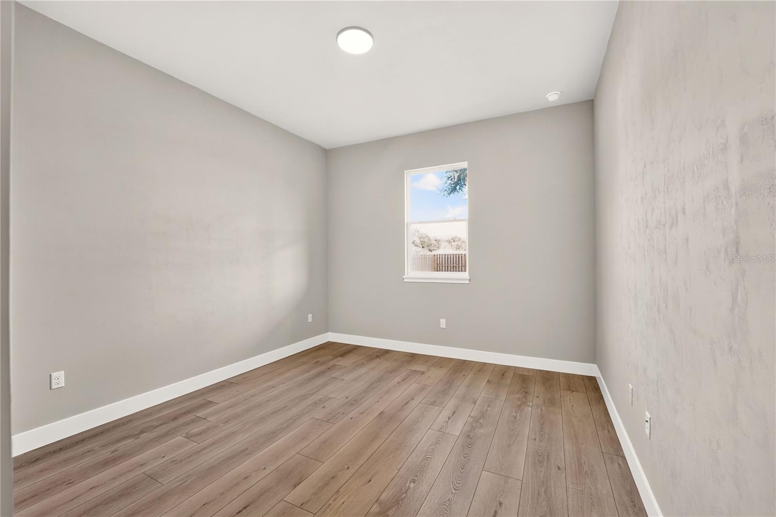 20488 Nw 160th Ln Property Photo 39